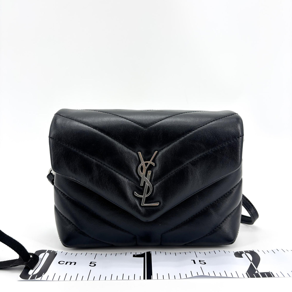 Saint Laurent Loulou Matelasse Chevron Leather Black Leather Shoulder Bag Bag (Pre-Owned)