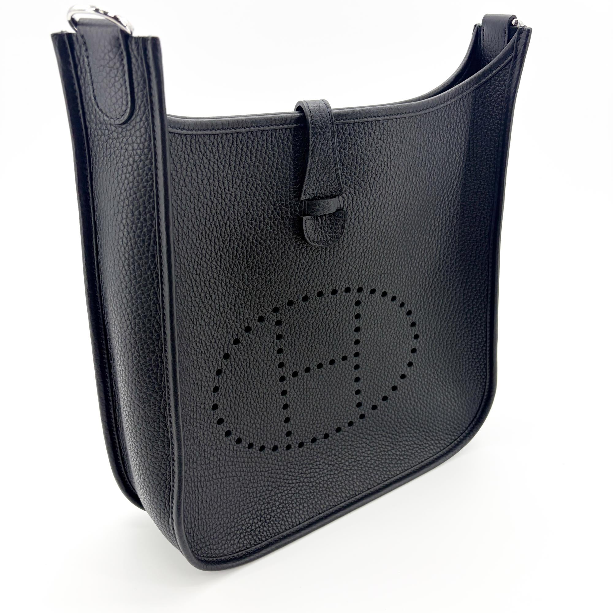 Hermes Evelyne Bag Gen Iii Clemence Black Leather Handbag (Pre-Owned)