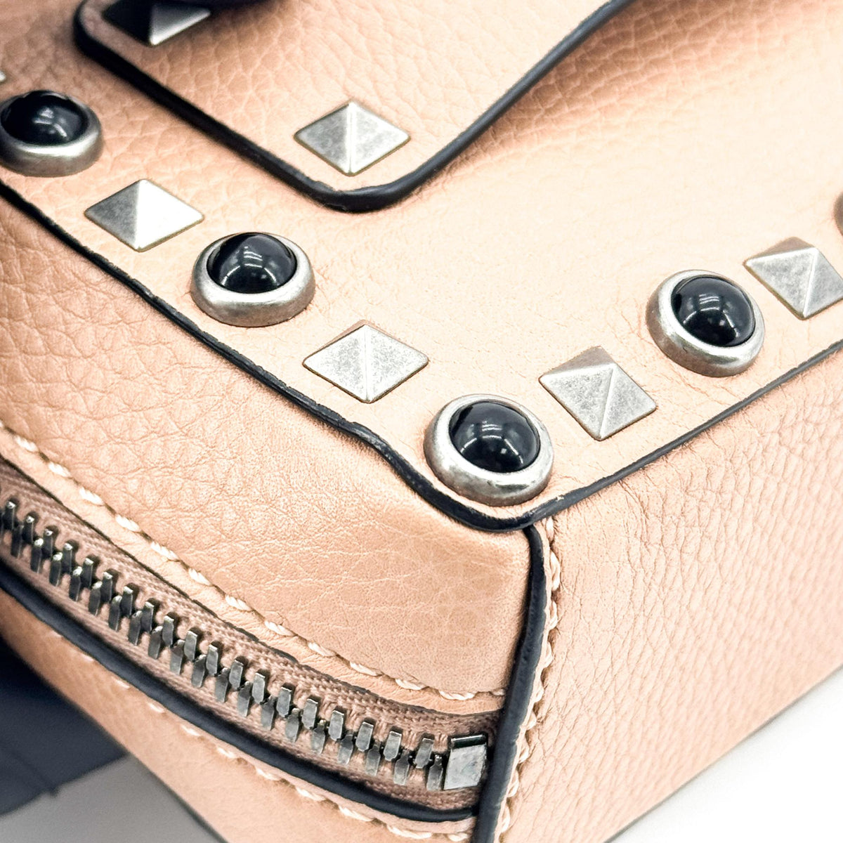 Valentino Garavani Rockstud Chain Camera Leather Brown Leather Crossbody Bag Bag (Pre-Owned)
