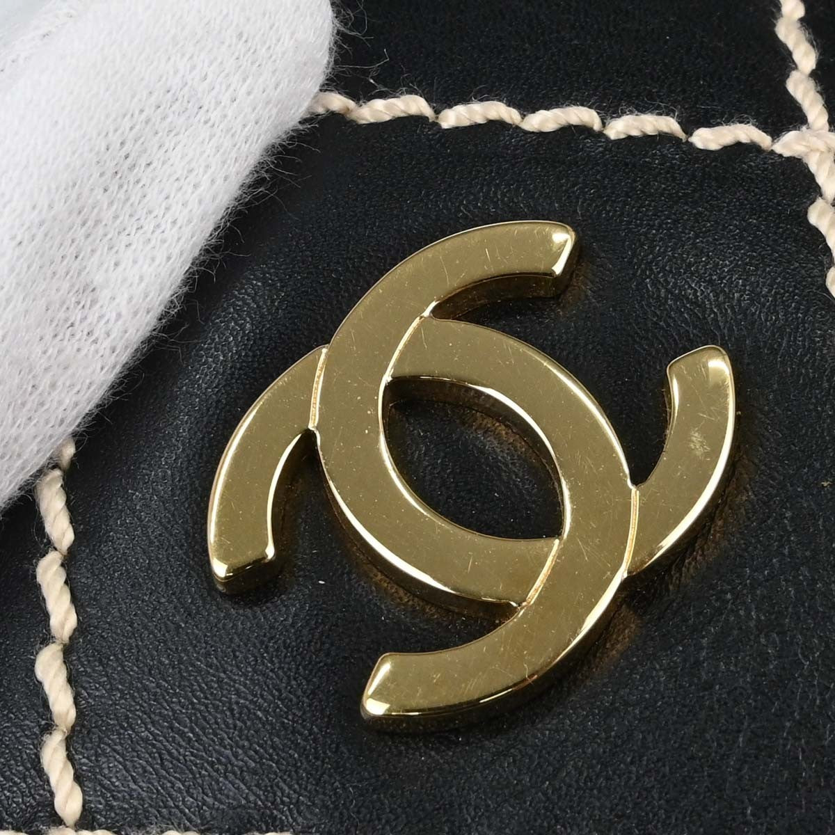 Chanel Surpique Quilted Leather Black Leather Tote Bag Bag (Pre-Owned)