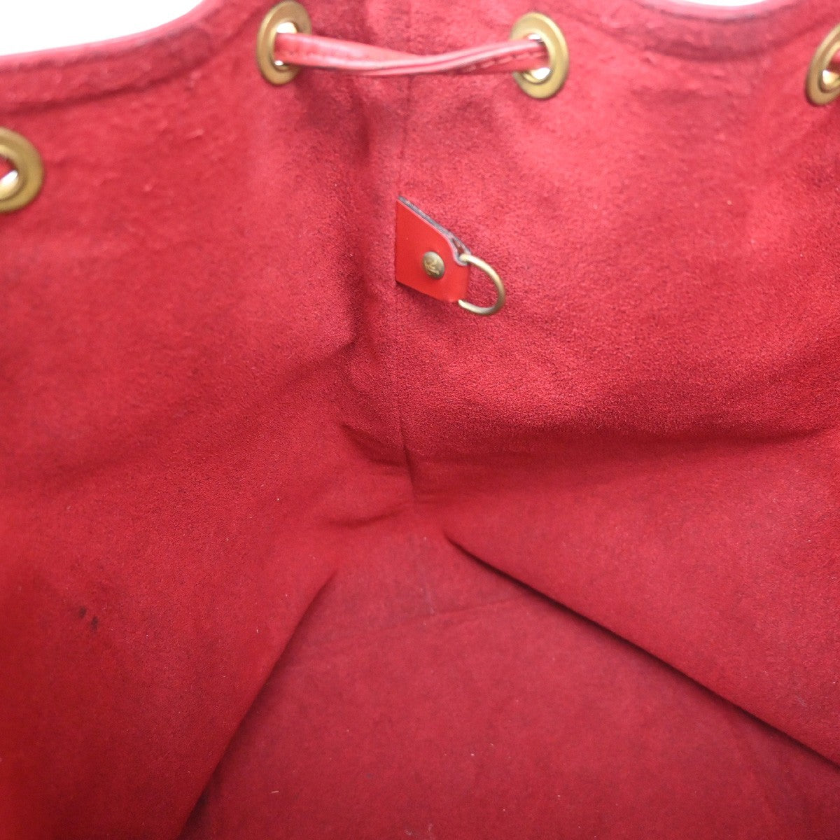 Louis Vuitton Petit Noe Epi Leather Red Leather Handbag (Pre-Owned)