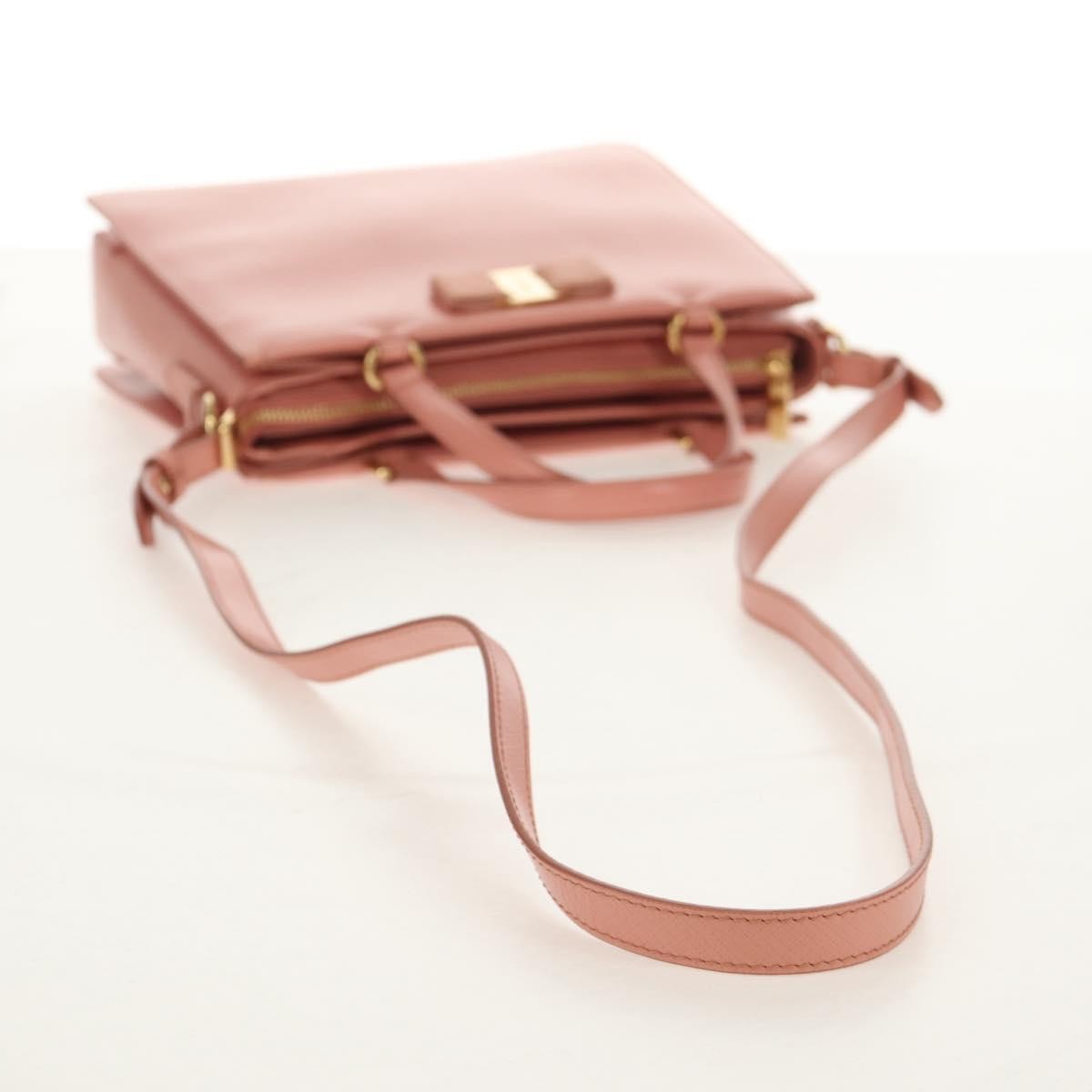 Salvatore Ferragamo Vala Leather Pink Leather Handbag (Pre-Owned)