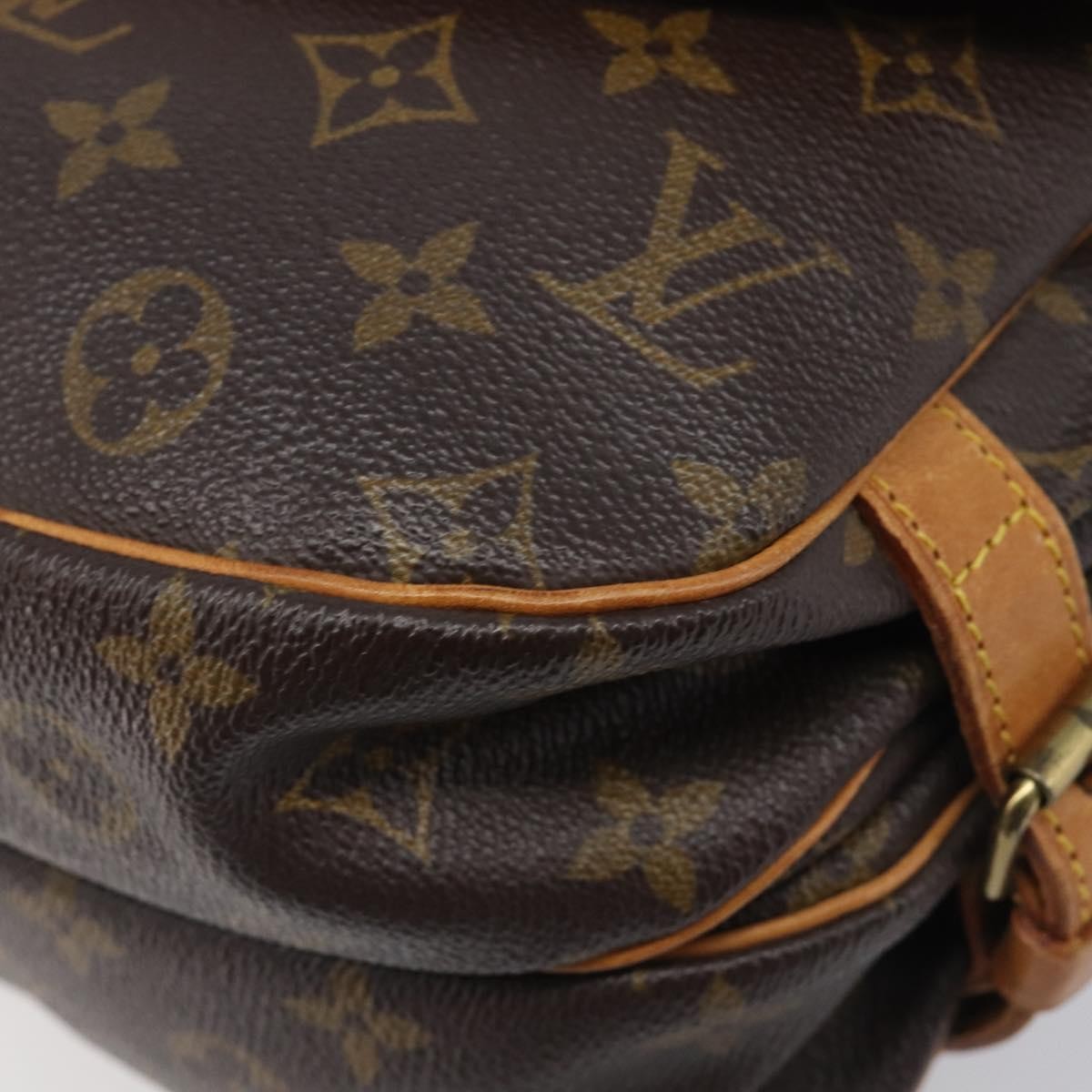Louis Vuitton Saumur Monogram Canvas Brown Canvas Shoulder Bag Bag (Pre-Owned)