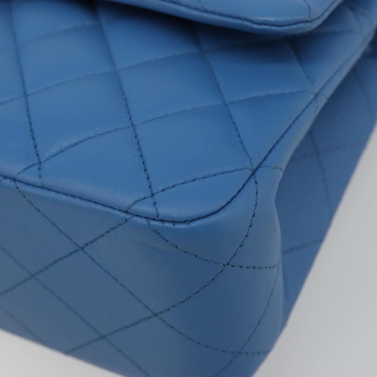 Chanel Matelassé Lambskin Leather Blue Leather Handbag (Pre-Owned)
