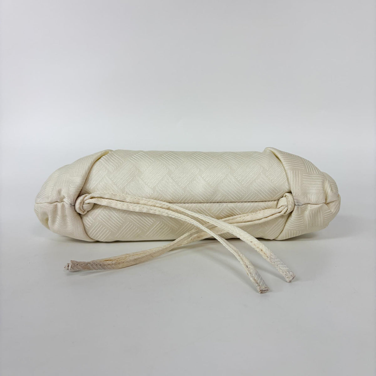 Bottega Veneta Point Leather White Other Shoulder Bag Bag (Pre-Owned)