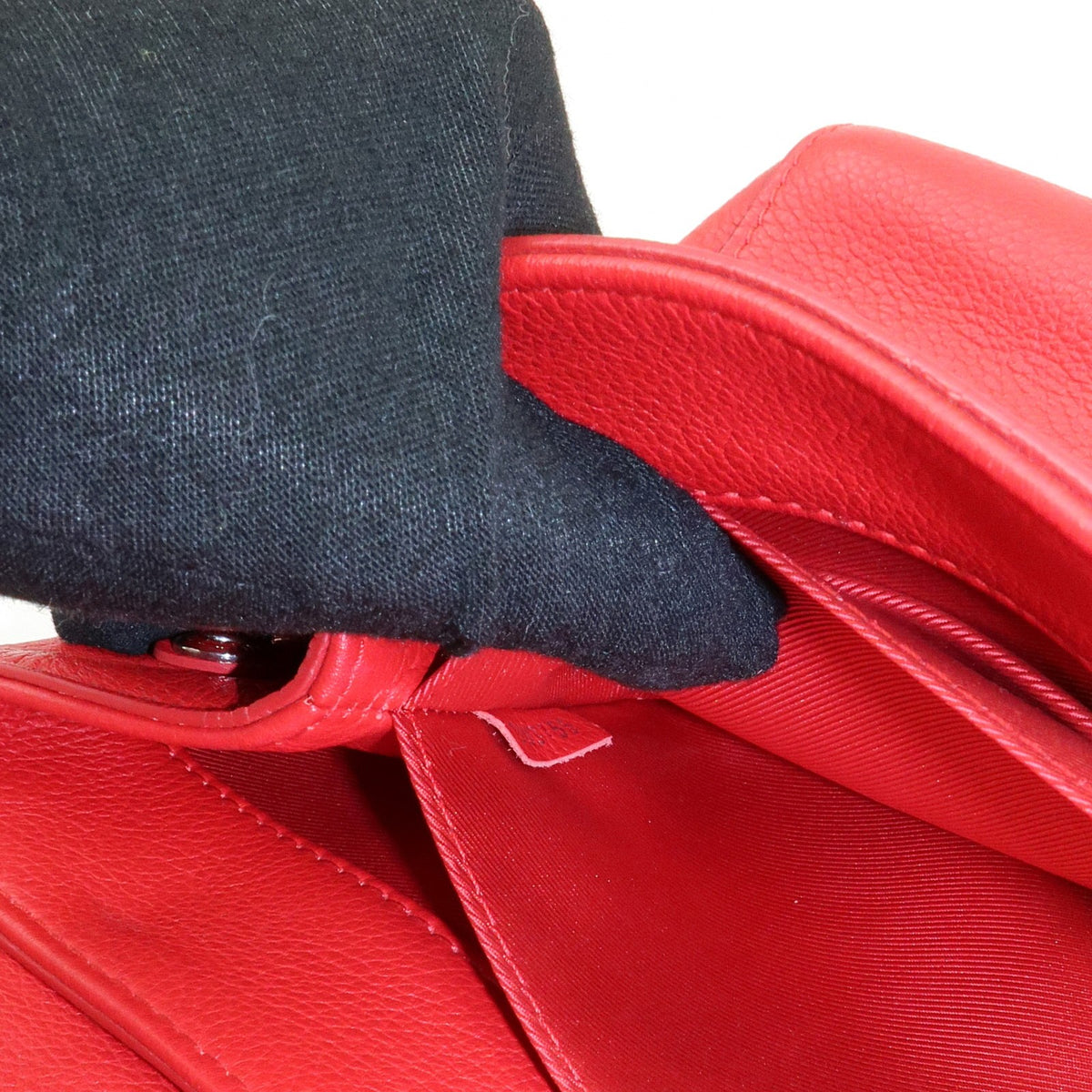 Louis Vuitton Lockme Ii Leather Red Leather Shoulder Bag Bag (Pre-Owned)