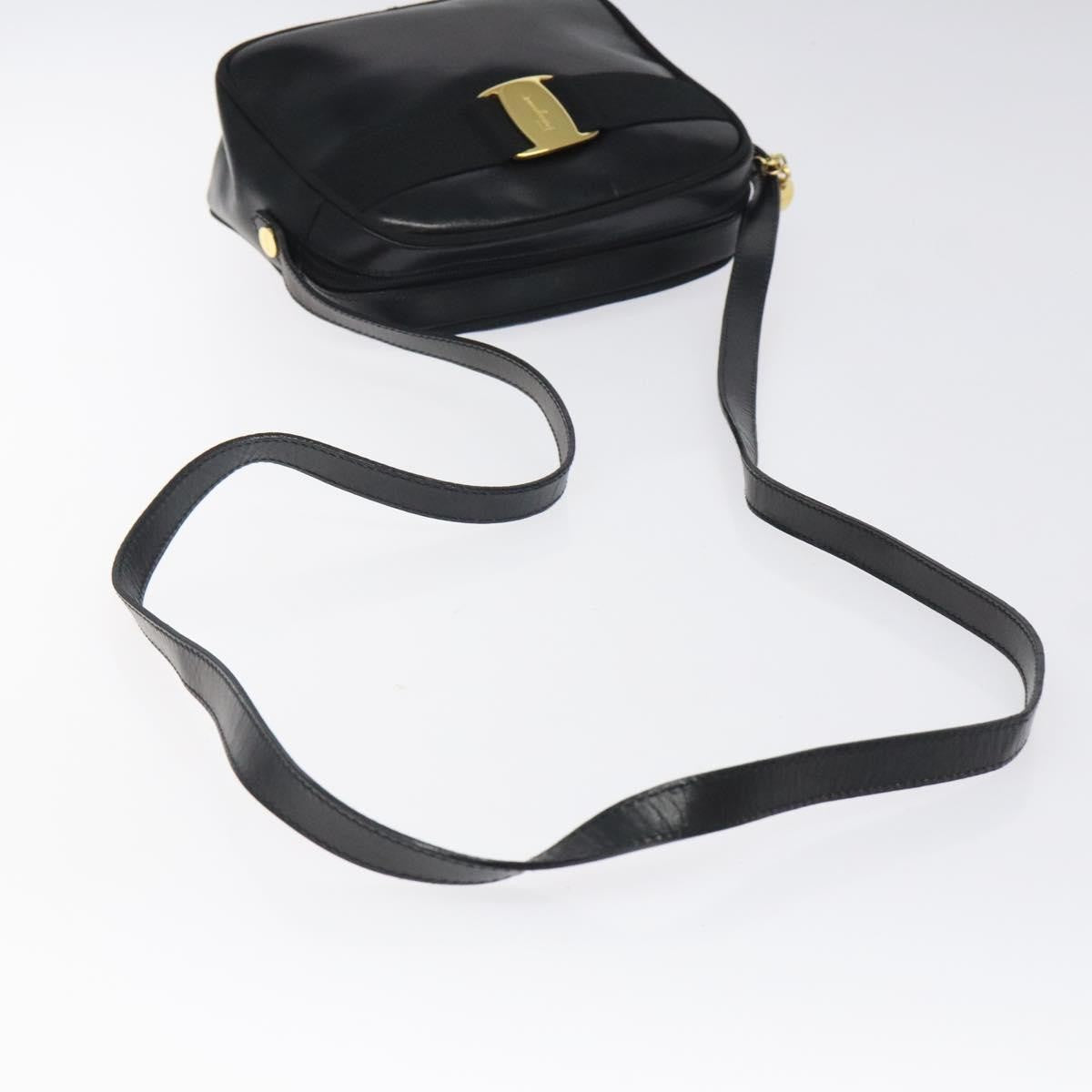 Salvatore Ferragamo Vara Bow Camera Leather Black Leather Shoulder Bag Bag (Pre-Owned)