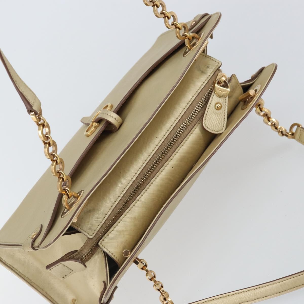 Salvatore Ferragamo Gancini Leather Gold Leather Shoulder Bag Bag (Pre-Owned)