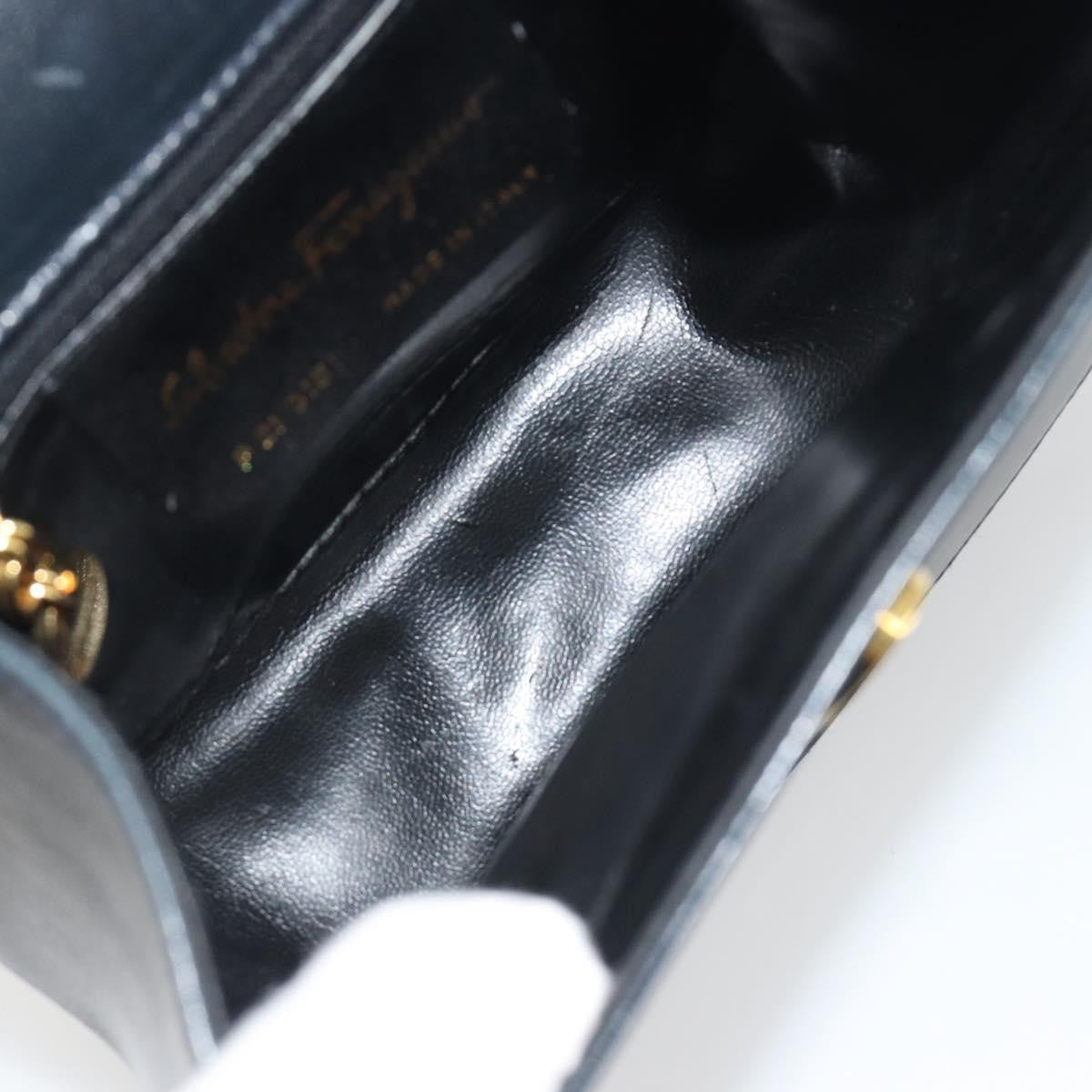 Salvatore Ferragamo Gancini Leather Black Leather Shoulder Bag Bag (Pre-Owned)