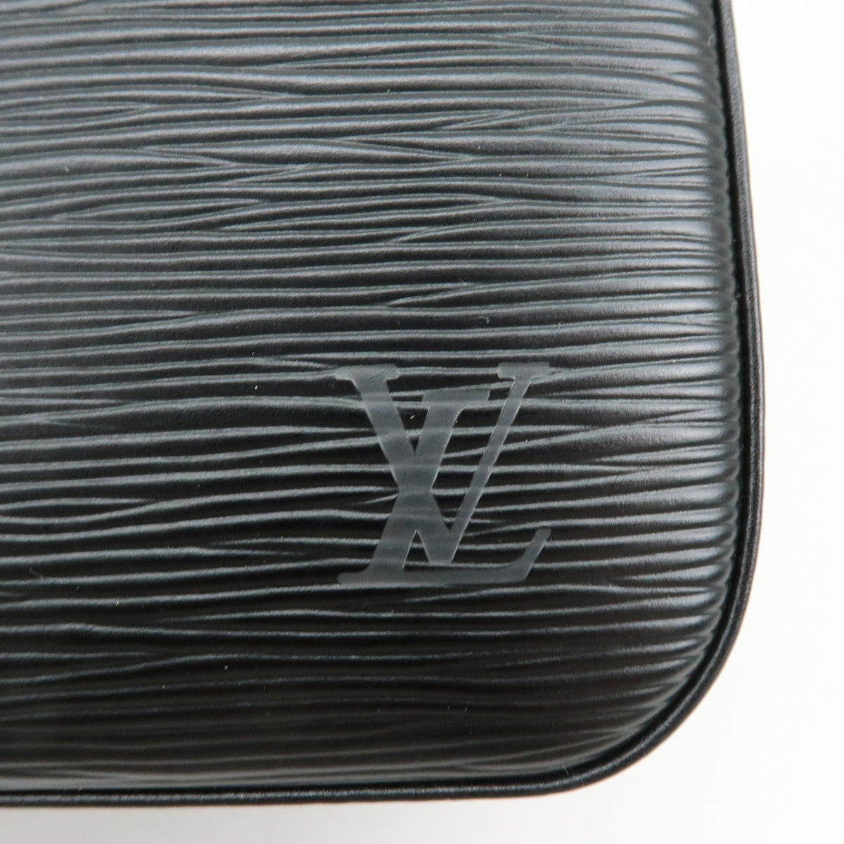 Louis Vuitton Buci Epi Leather Black Leather Handbag (Pre-Owned)