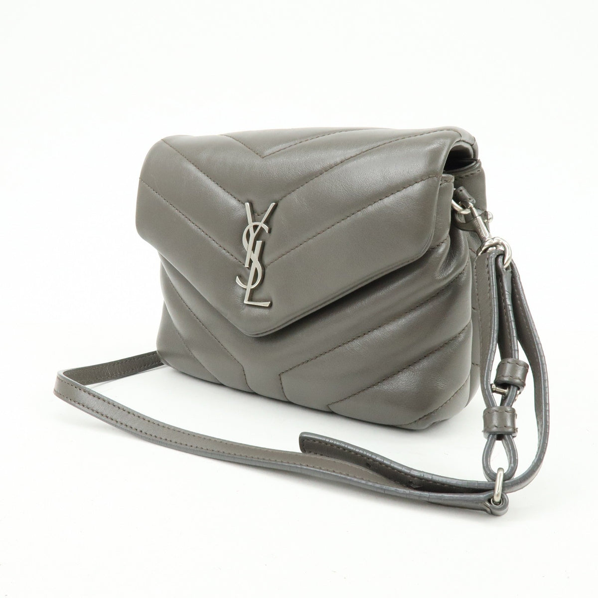Saint Laurent Loulou Matelasse Chevron Leather Gray Leather Shoulder Bag Bag (Pre-Owned)