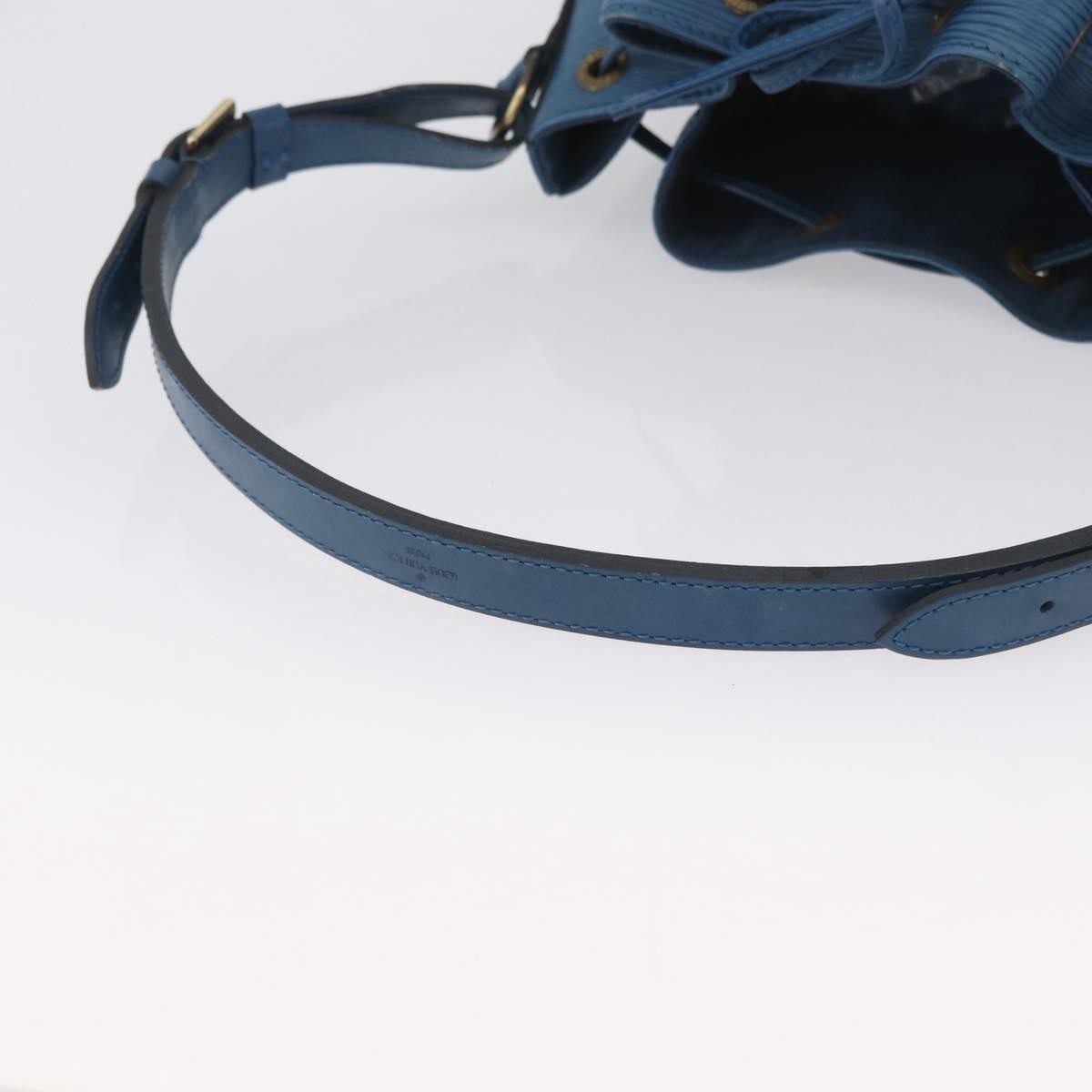 Louis Vuitton Petit Noe Epi Leather Blue Leather Shoulder Bag Bag (Pre-Owned)