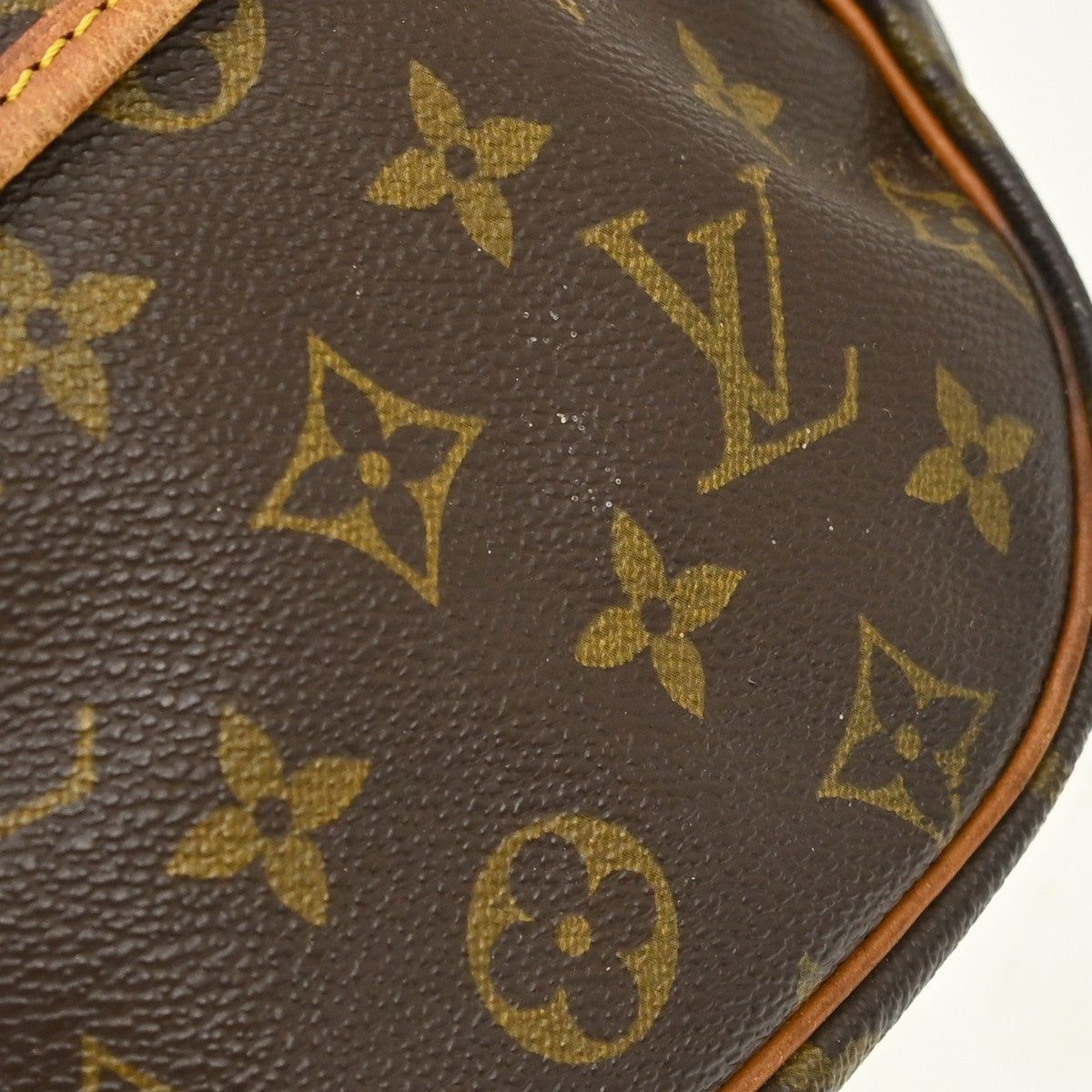 Louis Vuitton Saumur Monogram Canvas Brown Canvas Shoulder Bag Bag (Pre-Owned)