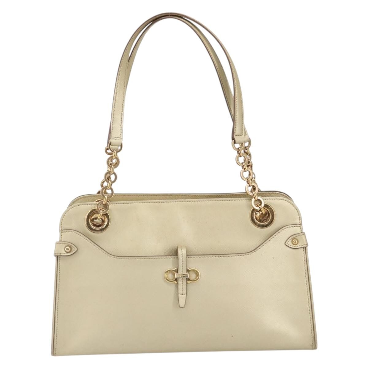 Salvatore Ferragamo Gancini Leather Gold Leather Shoulder Bag Bag (Pre-Owned)