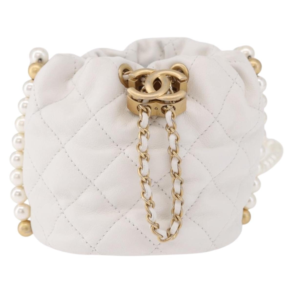 Chanel About Pearls Bucket Quilted Calfskin White Leather Shoulder Bag Bag (Pre-Owned)