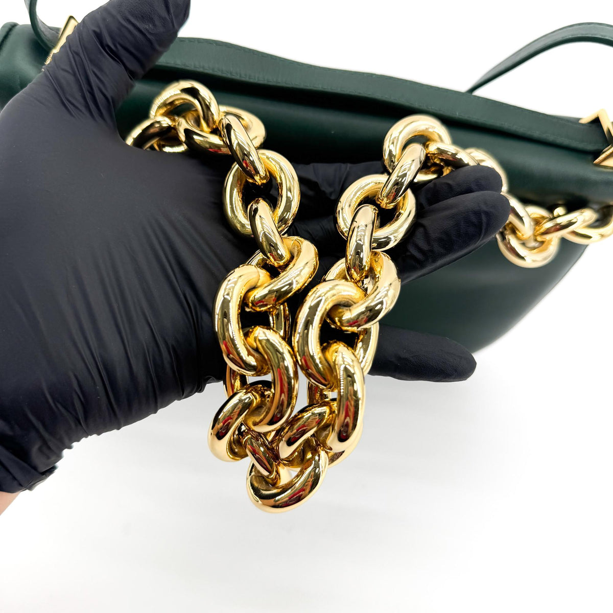 Bottega Veneta Mount Leather Green Leather Shoulder Bag Bag (Pre-Owned)