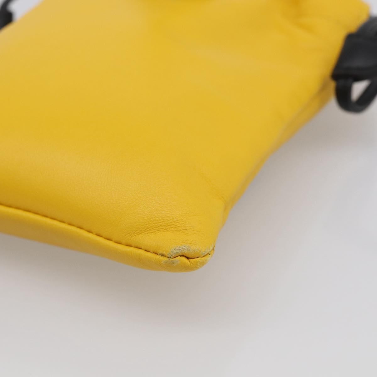 Fendi Logo Drawstring Leather Yellow Leather Handbag (Pre-Owned)
