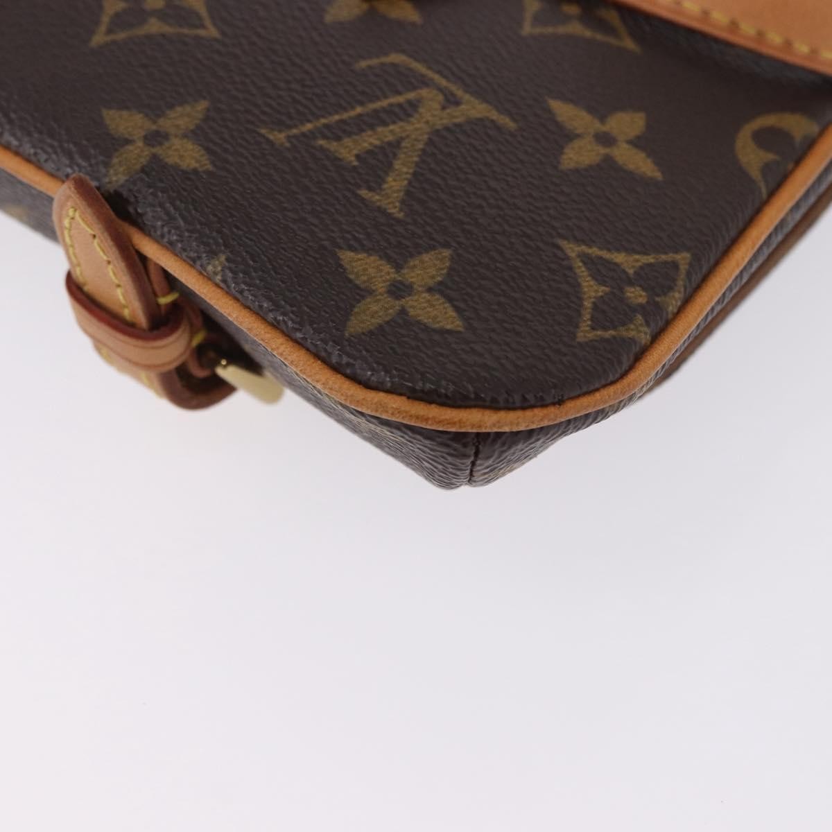Louis Vuitton Marelle Waist Monogram Canvas Brown Canvas Handbag (Pre-Owned)
