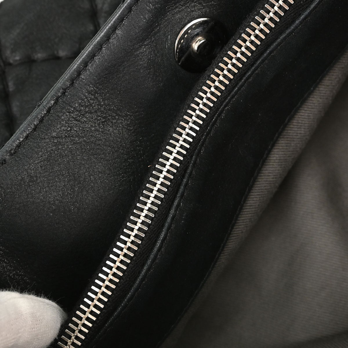 Chanel Cc Sea Hit Quilted Iridescent Calfskin Black Leather Tote Bag Bag (Pre-Owned)