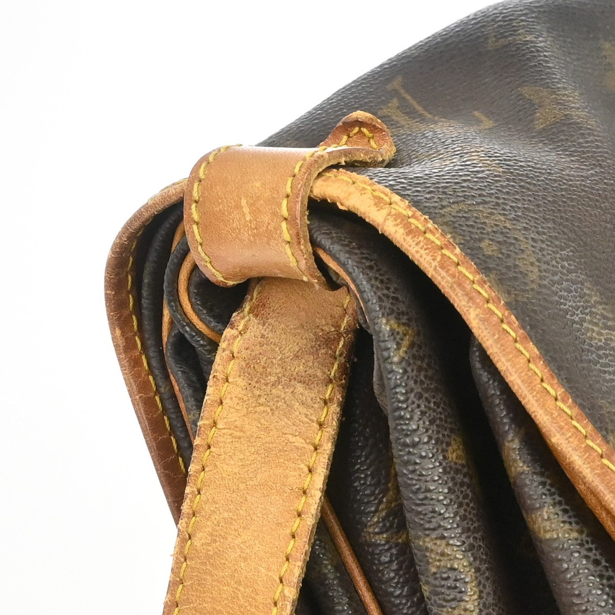 Louis Vuitton Saumur Monogram Brown Canvas Shoulder Bag Bag (Pre-Owned)