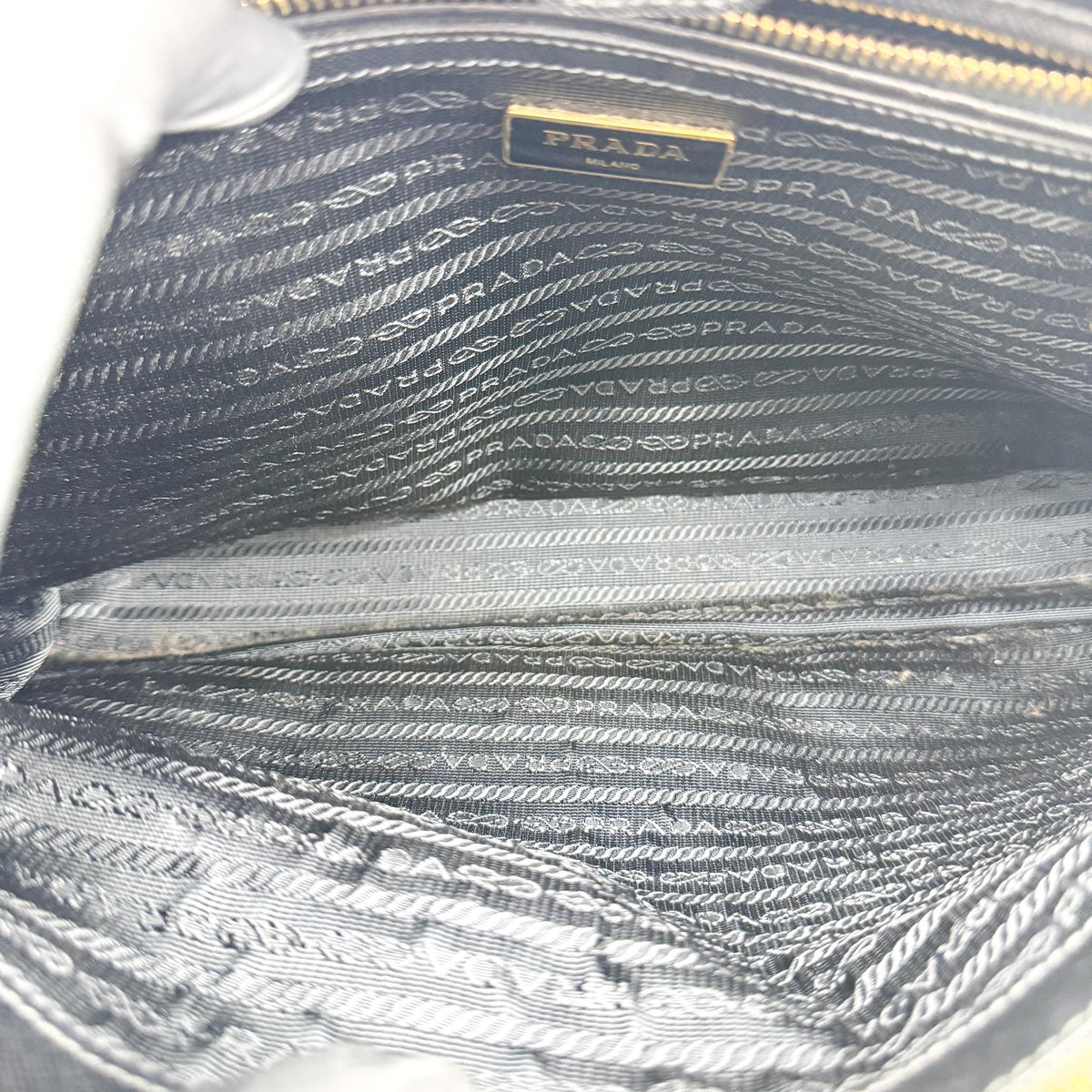 Prada Galleria Strap Leather Black Leather Handbag (Pre-Owned)