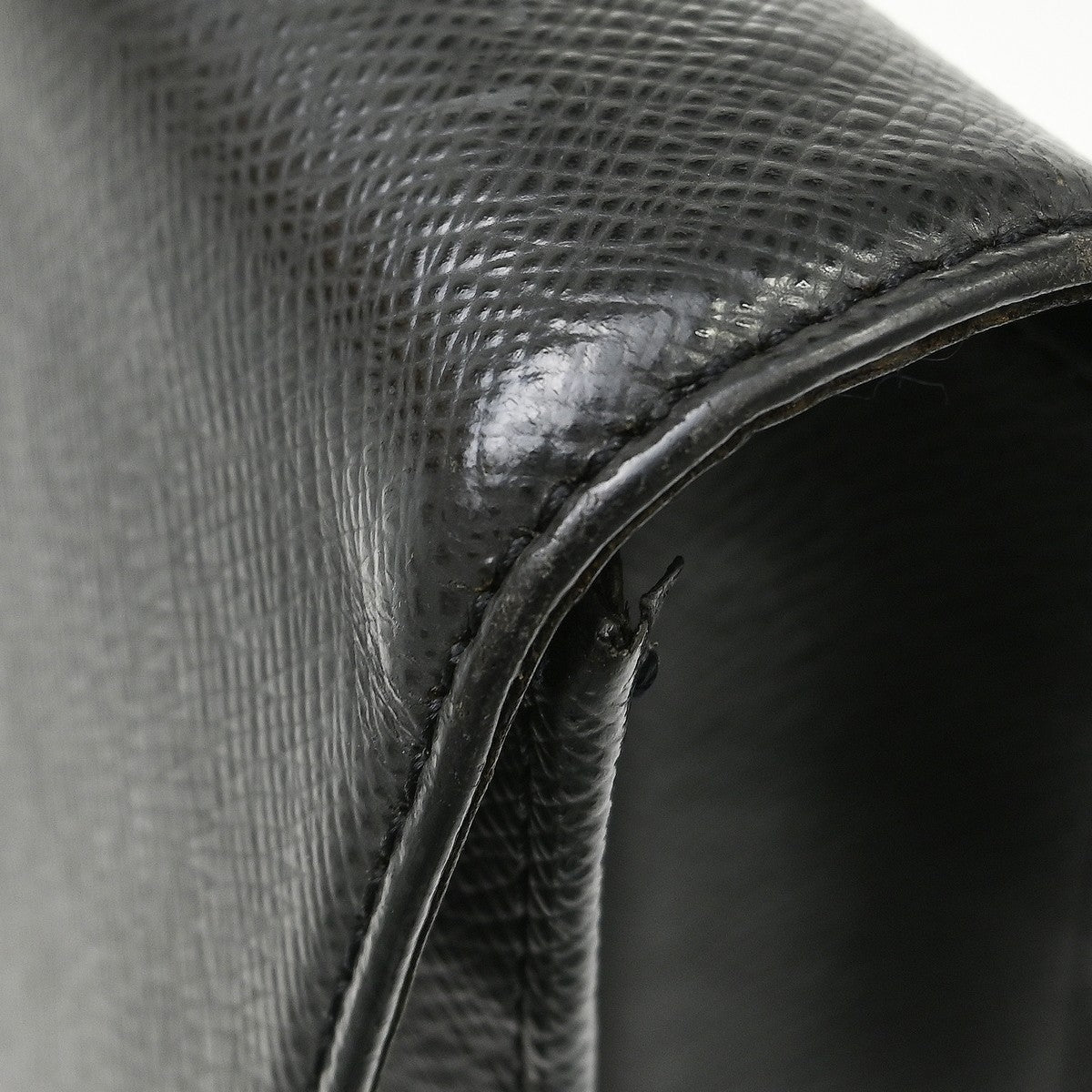 Louis Vuitton Porte-Documents Angara Taiga Leather Black Leather Briefcase Bag (Pre-Owned)