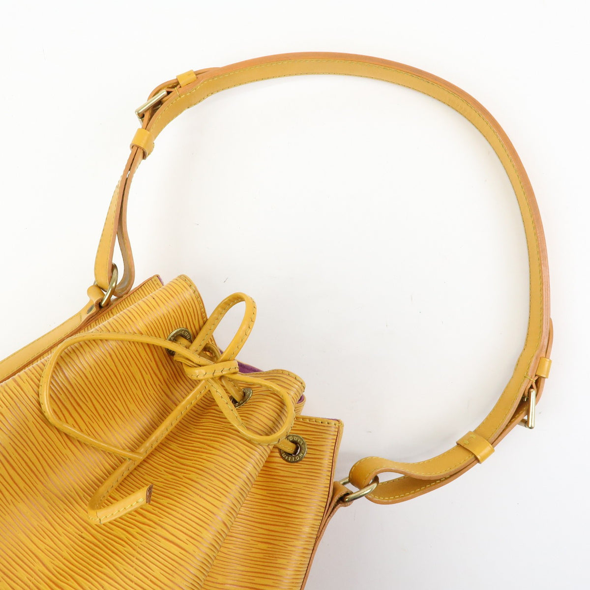 Louis Vuitton Petit Noe Epi Leather Yellow Leather Handbag (Pre-Owned)