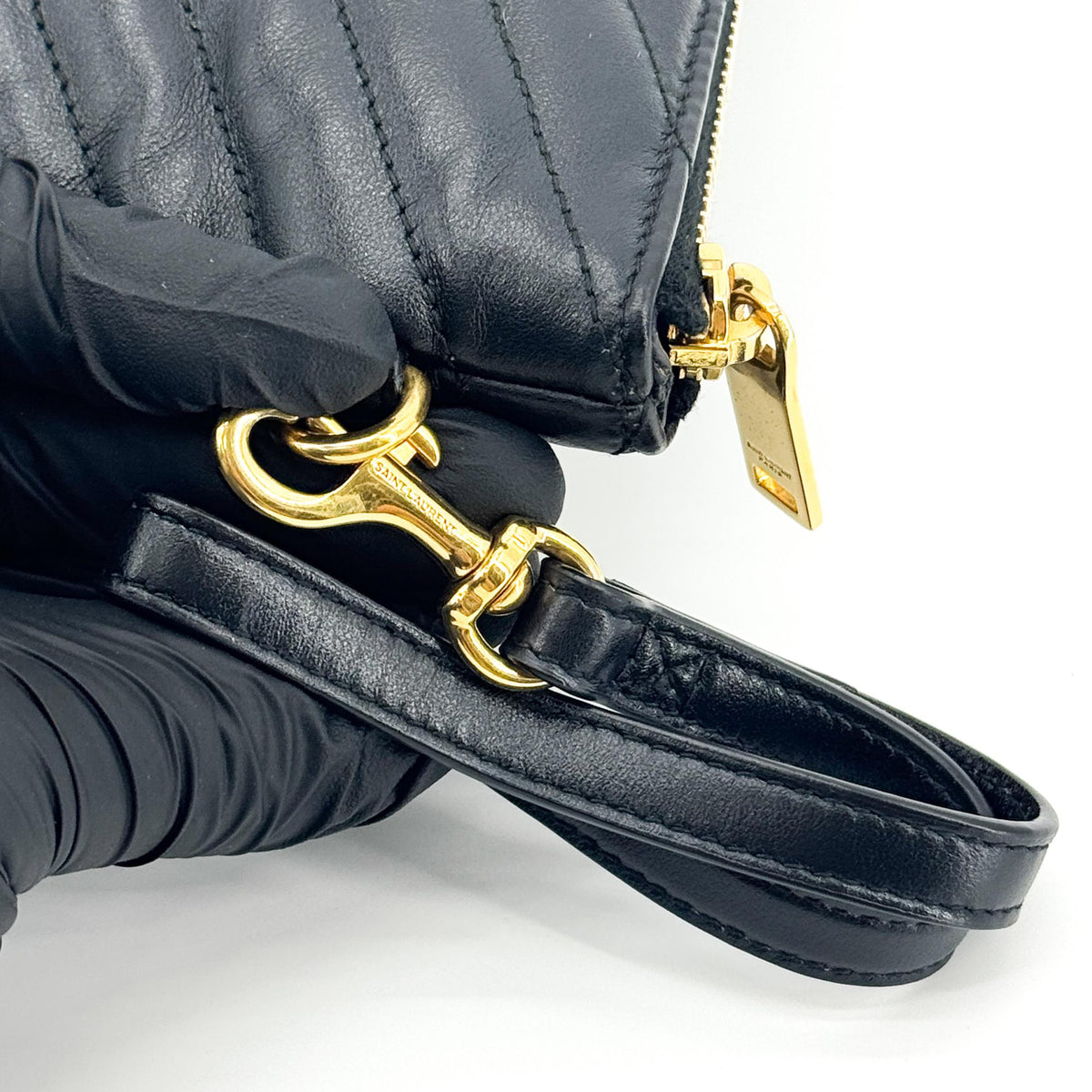 Saint Laurent Classic Monogram Wristlet Matelasse Chevron Leather Black Leather Clutche & Pouche Bag (Pre-Owned)