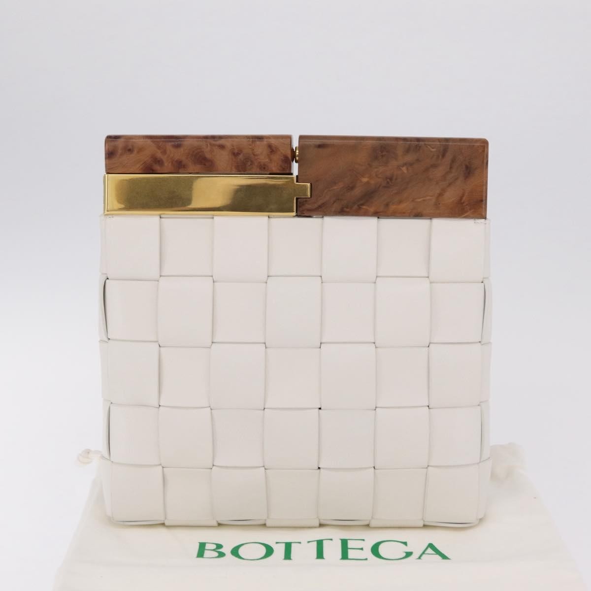 Bottega Veneta The Snap Clutch Maxi Intrecciato Leather With Wood And Metal White Leather Clutche & Pouche Bag (Pre-Owned)