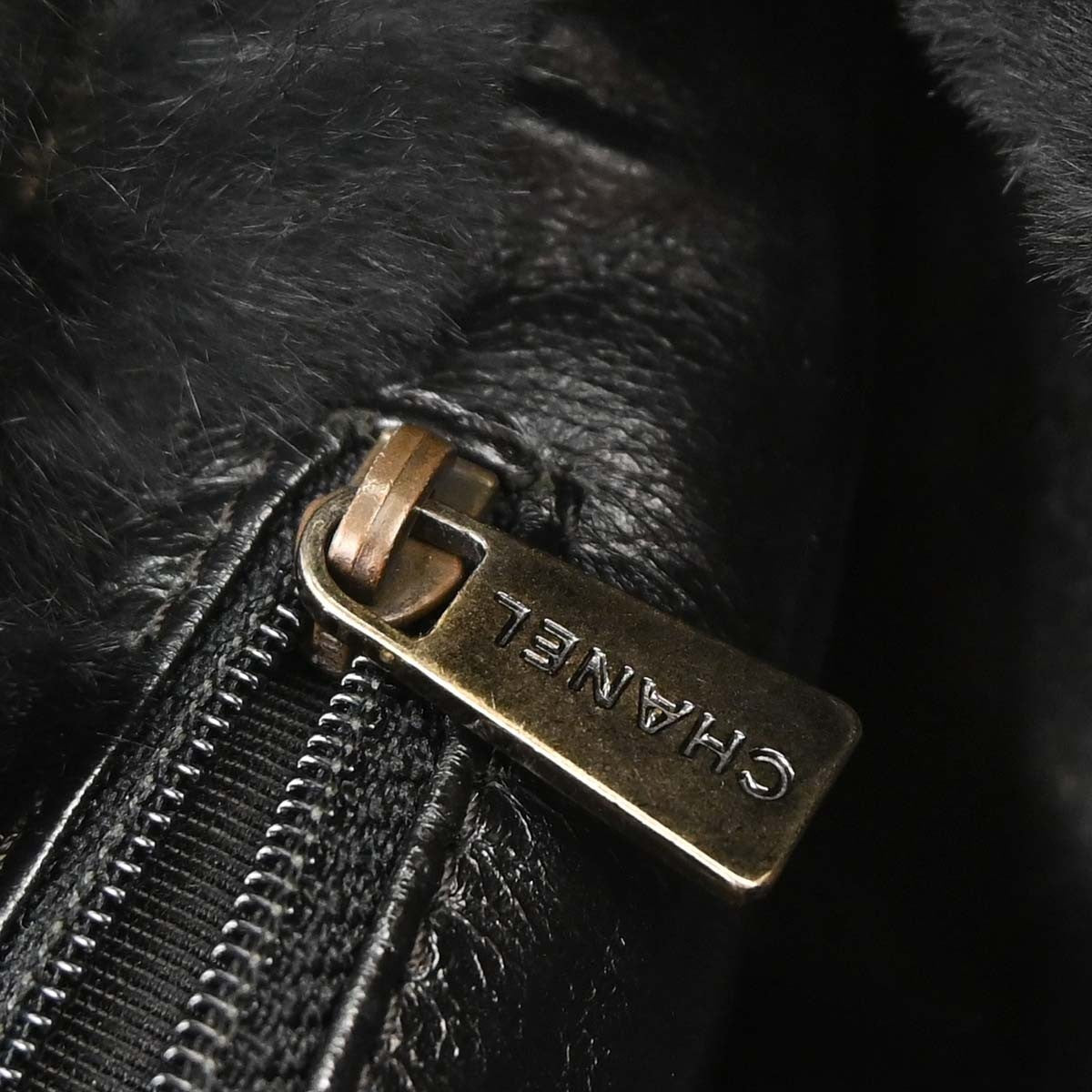 Chanel Chain Lapin Fur Black Rabbit Tote Bag Bag (Pre-Owned)