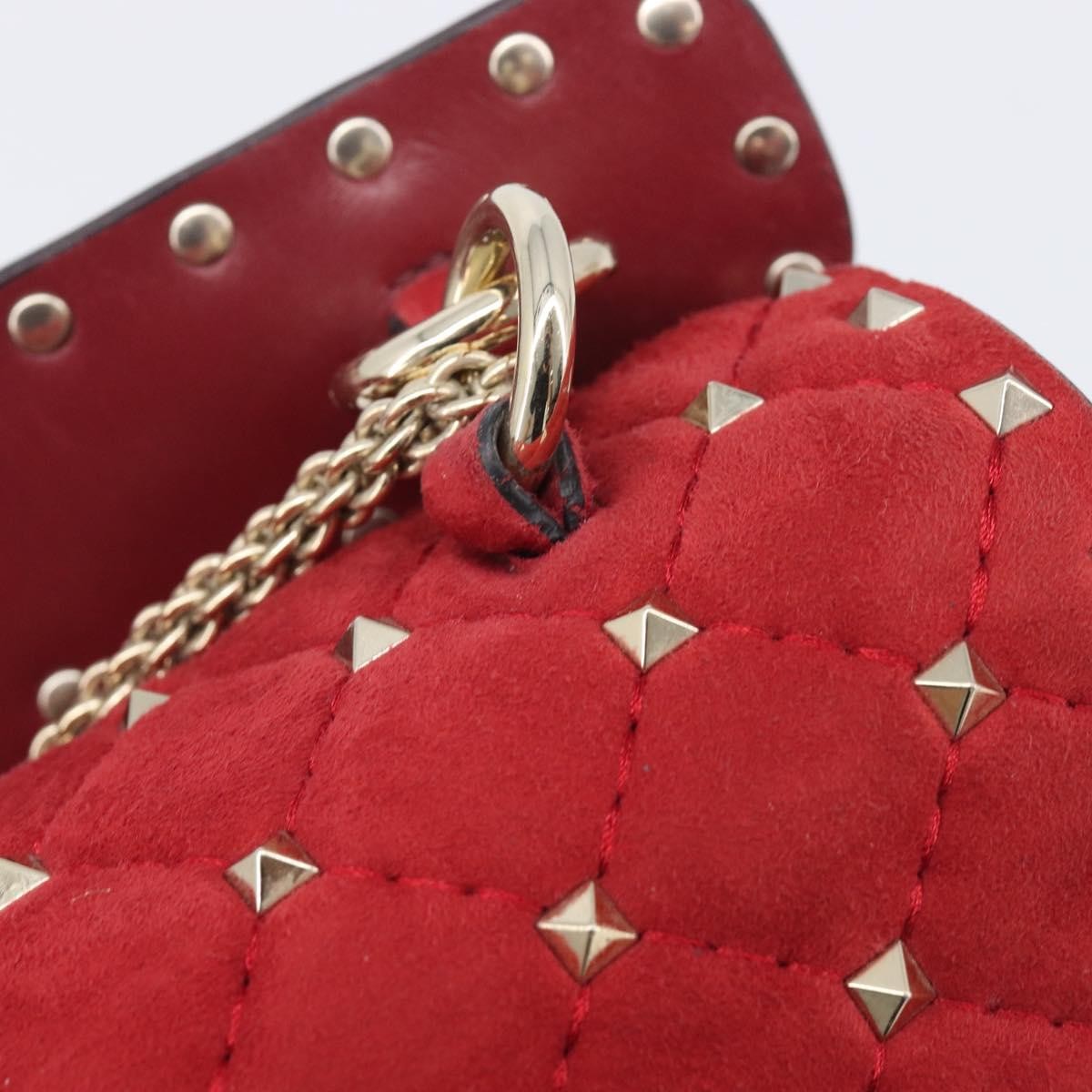 Valentino Garavani Rockstud Spike Flap Quilted Suede Red Suede Handbag (Pre-Owned)
