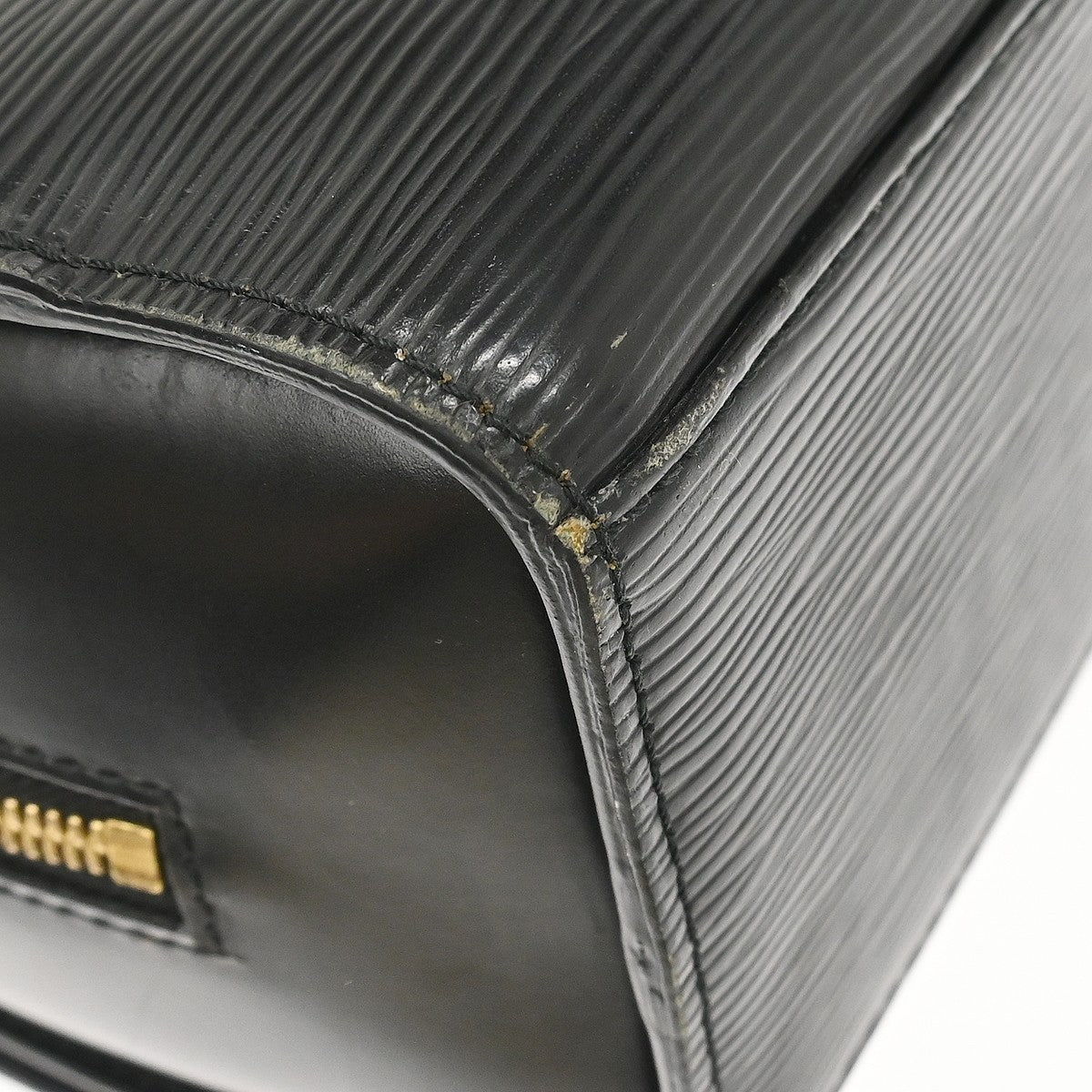 Louis Vuitton Pont Neuf Epi Black Leather Handbag (Pre-Owned)