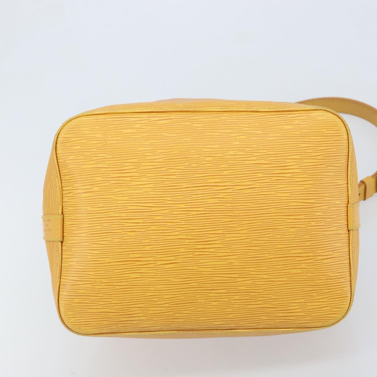 Louis Vuitton Petit Noe Epi Leather Yellow Leather Shoulder Bag Bag (Pre-Owned)