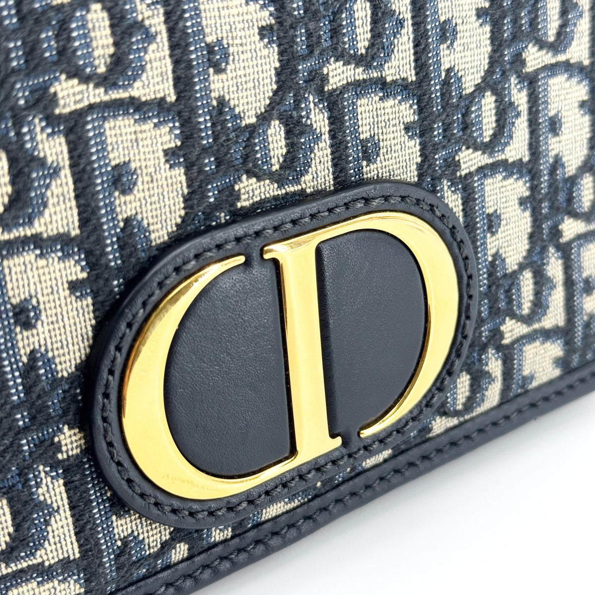 Christian Dior 30 Montaigne 2-In-1 Oblique Canvas Navy Canvas Clutche & Pouche Bag (Pre-Owned)