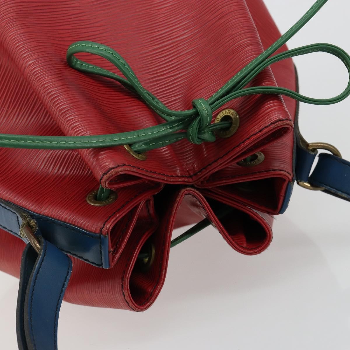 Louis Vuitton Tricolor Noe Epi Leather Red Leather Shoulder Bag Bag (Pre-Owned)