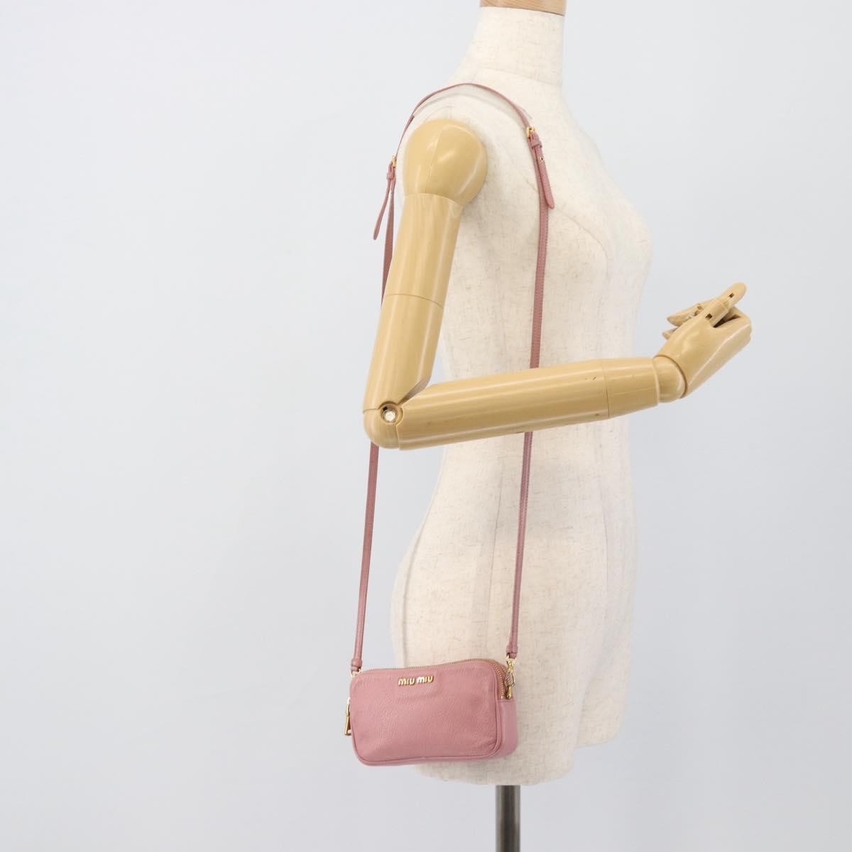 Miu Miu Vintage Leather Pink Leather Handbag (Pre-Owned)