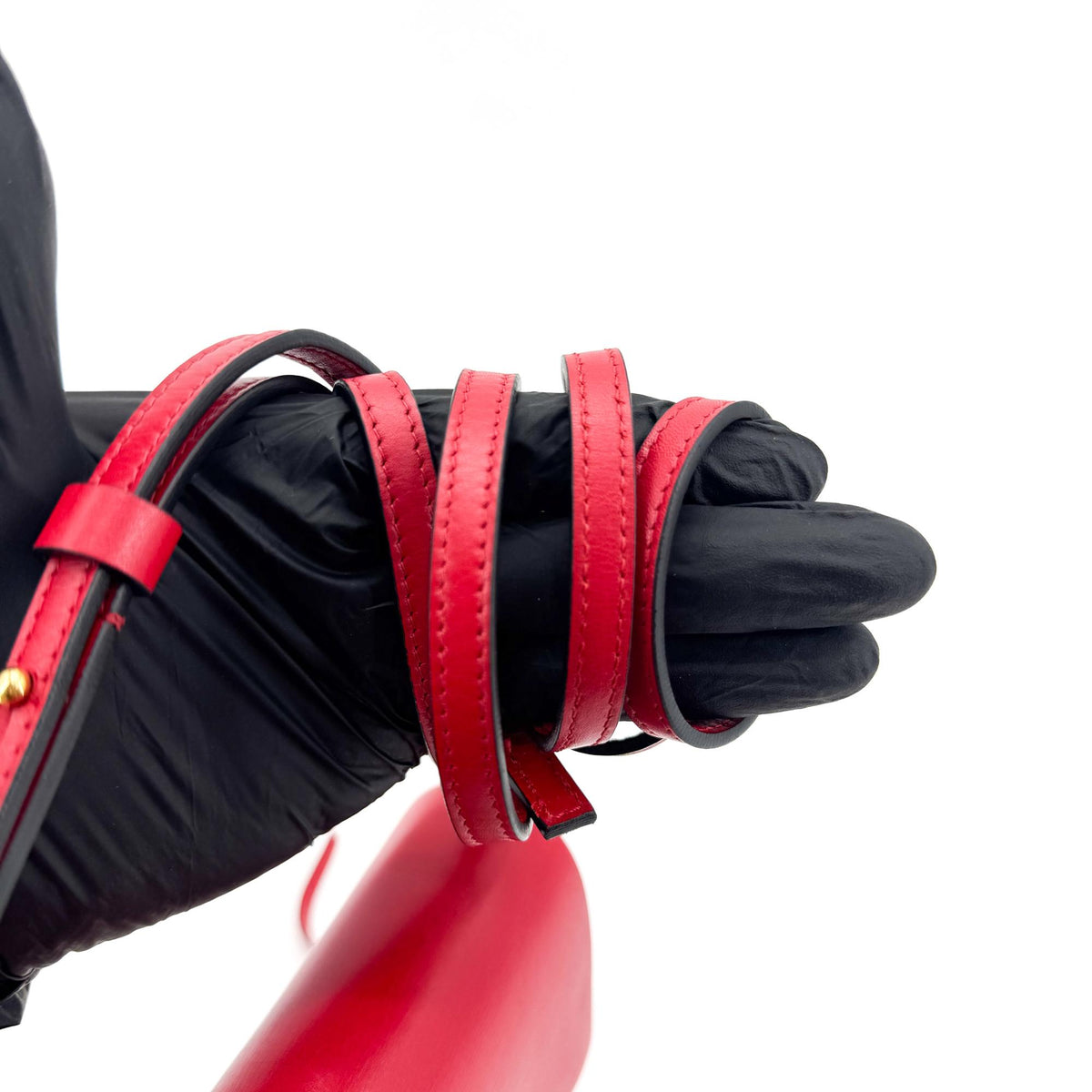 Valentino Garavani Vring Belt Leather Red Leather Clutche & Pouche Bag (Pre-Owned)