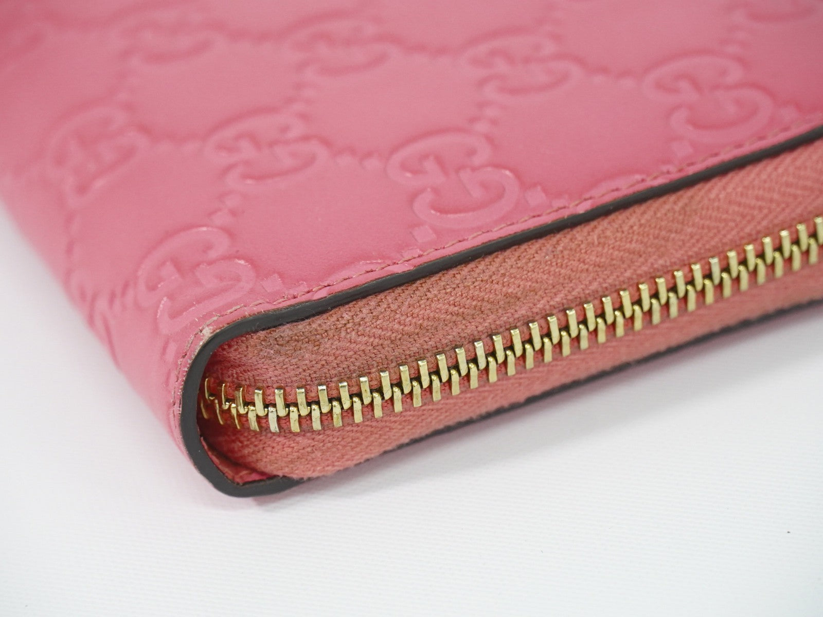 Gucci Zip Around Wallet (Outlet) Microguccissima Leather Pink Leather Wallets Accessory (Pre-Owned)