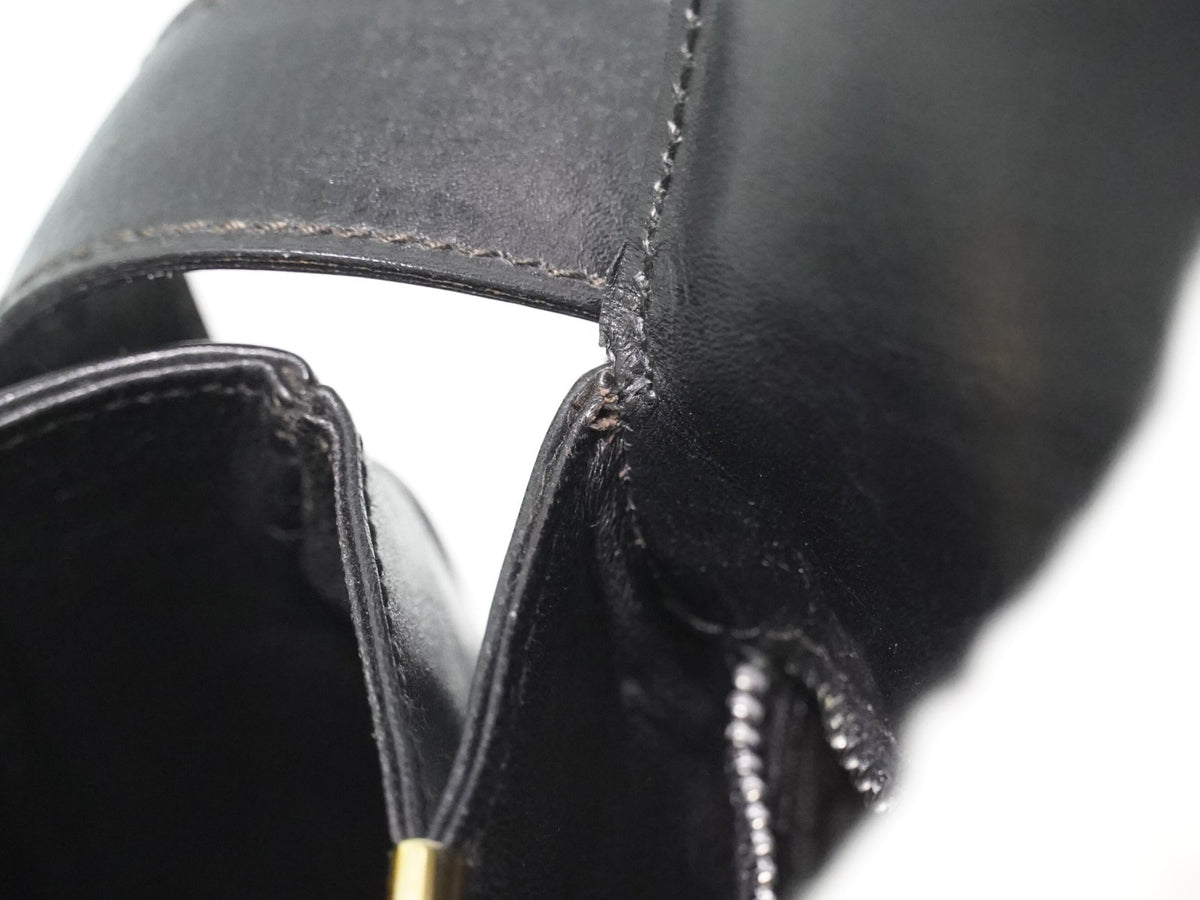 Celine Shoulder Leather Black Leather Shoulder Bag Bag (Pre-Owned)