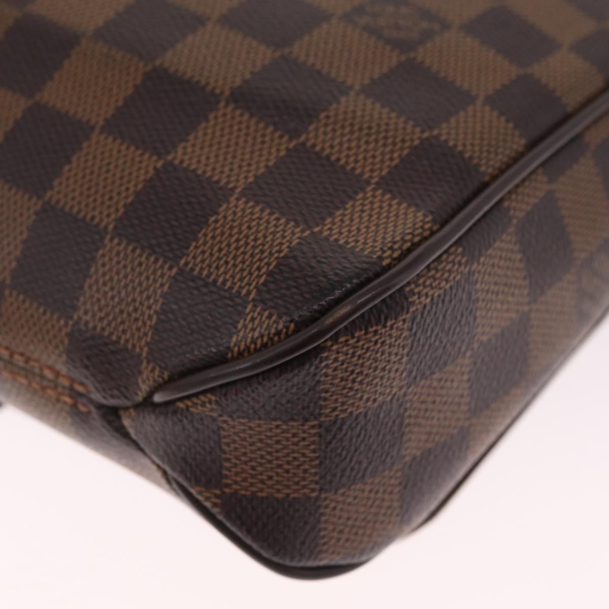 Louis Vuitton District Messenger Damier Brown Canvas Handbag (Pre-Owned)