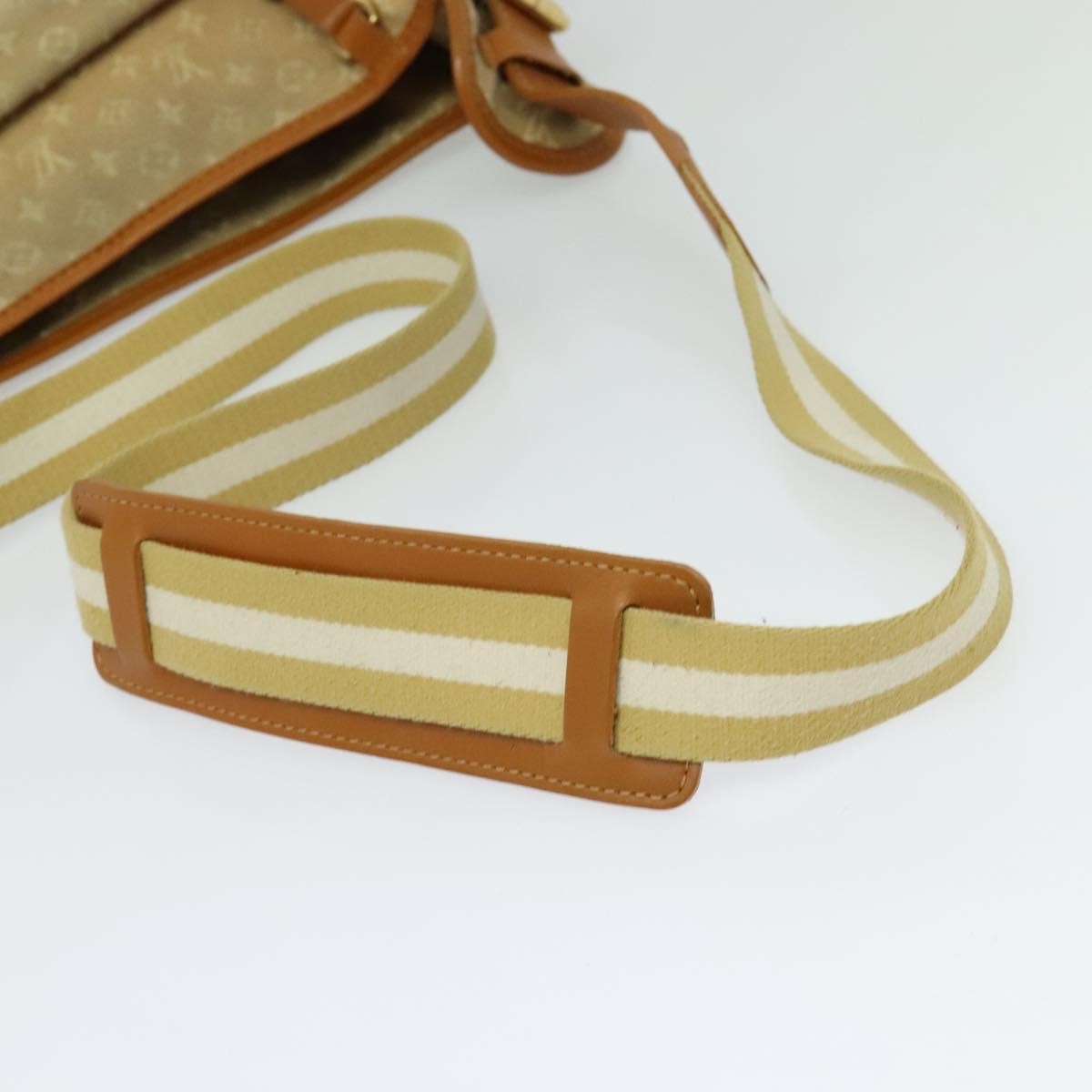 Louis Vuitton Mary Kate Messenger Mini Lin Beige Canvas Handbag (Pre-Owned)