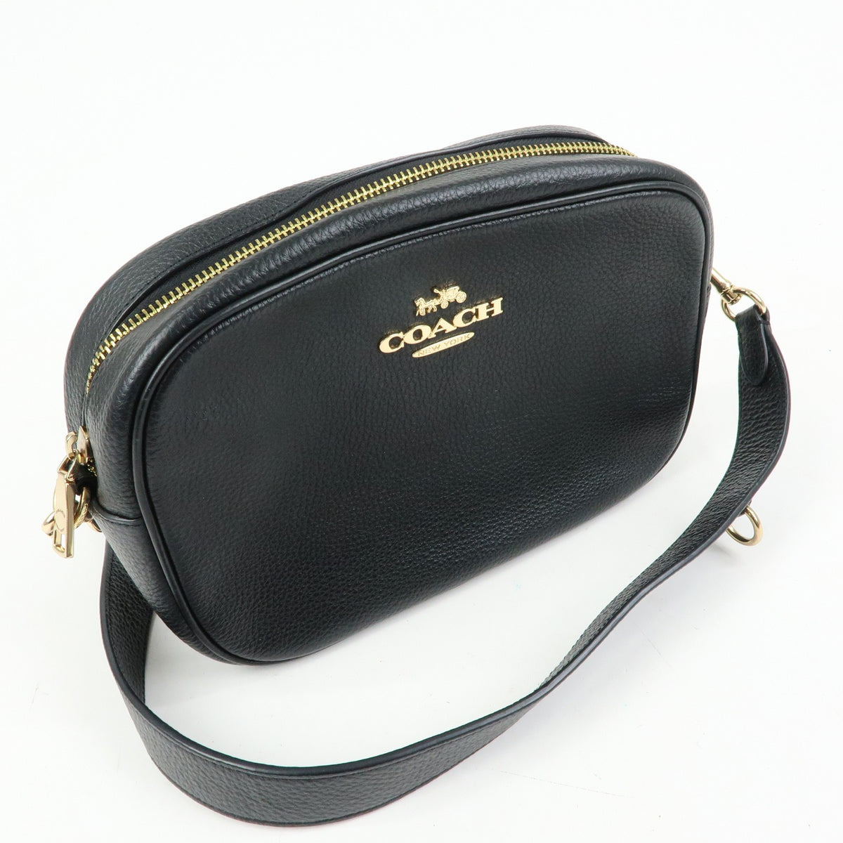 Coach Shoulder Leather Black Leather Handbag (Pre-Owned)