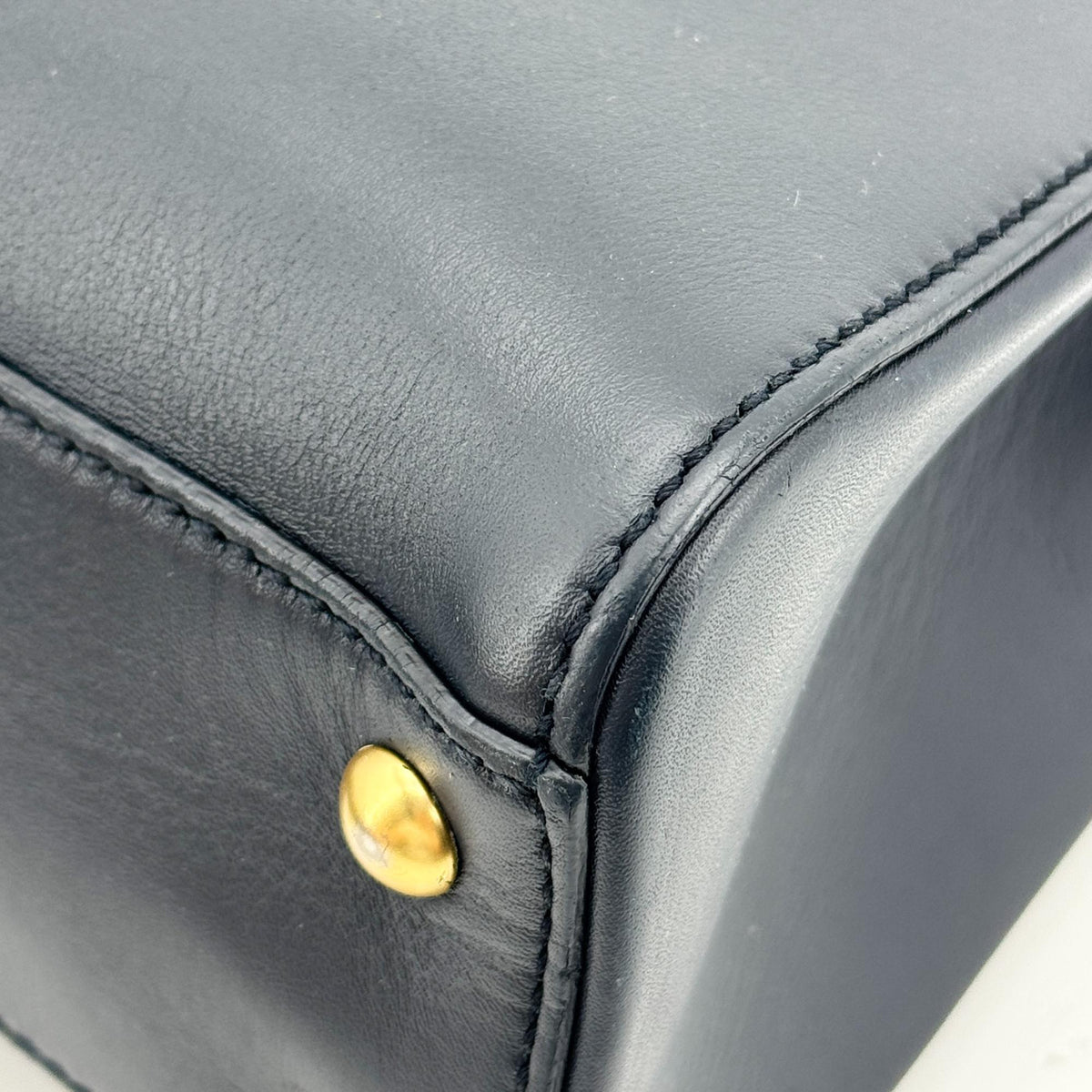 Gucci Sylvie Top Handle Leather Black Leather Handbag (Pre-Owned)