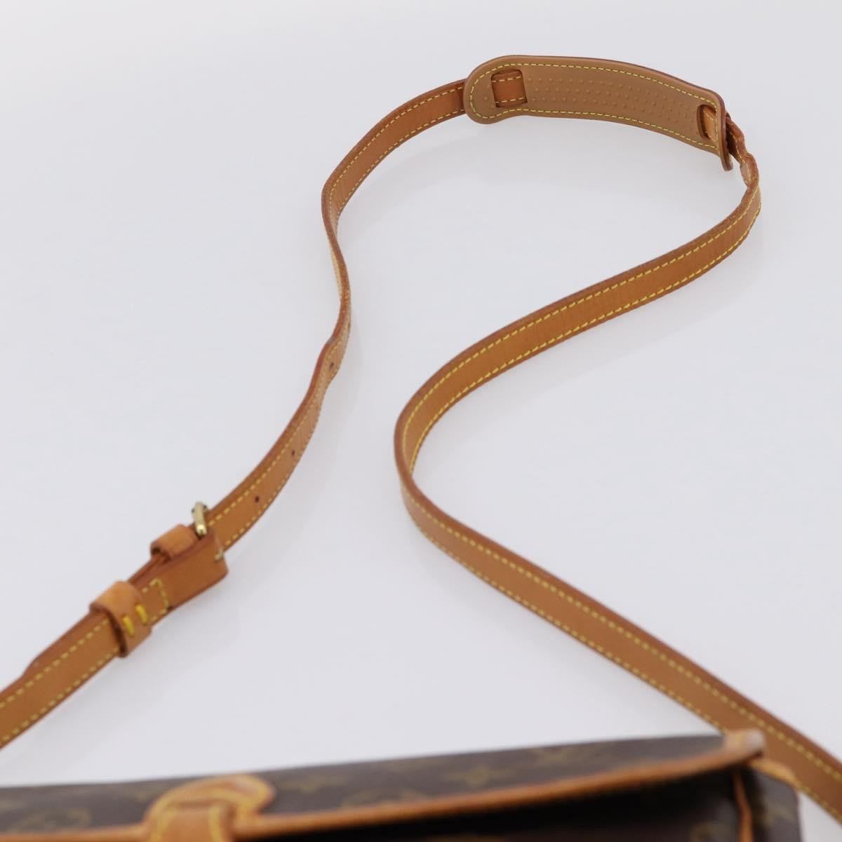 Louis Vuitton Sac Gibeciere Messenger Monogram Canvas Brown Canvas Shoulder Bag Bag (Pre-Owned)