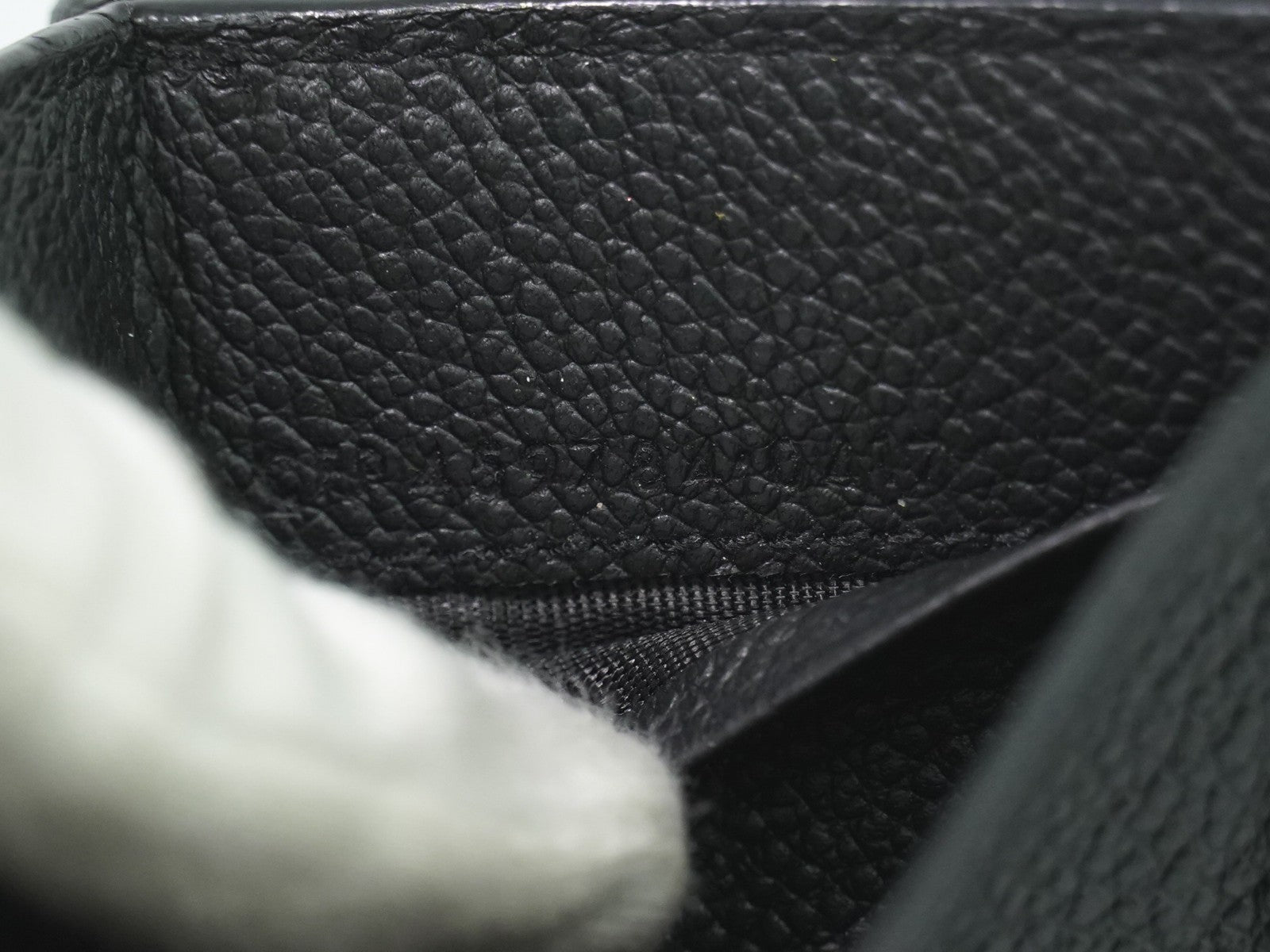 Saint Laurent Compact Matelasse Leather Black Leather Wallets Accessory (Pre-Owned)