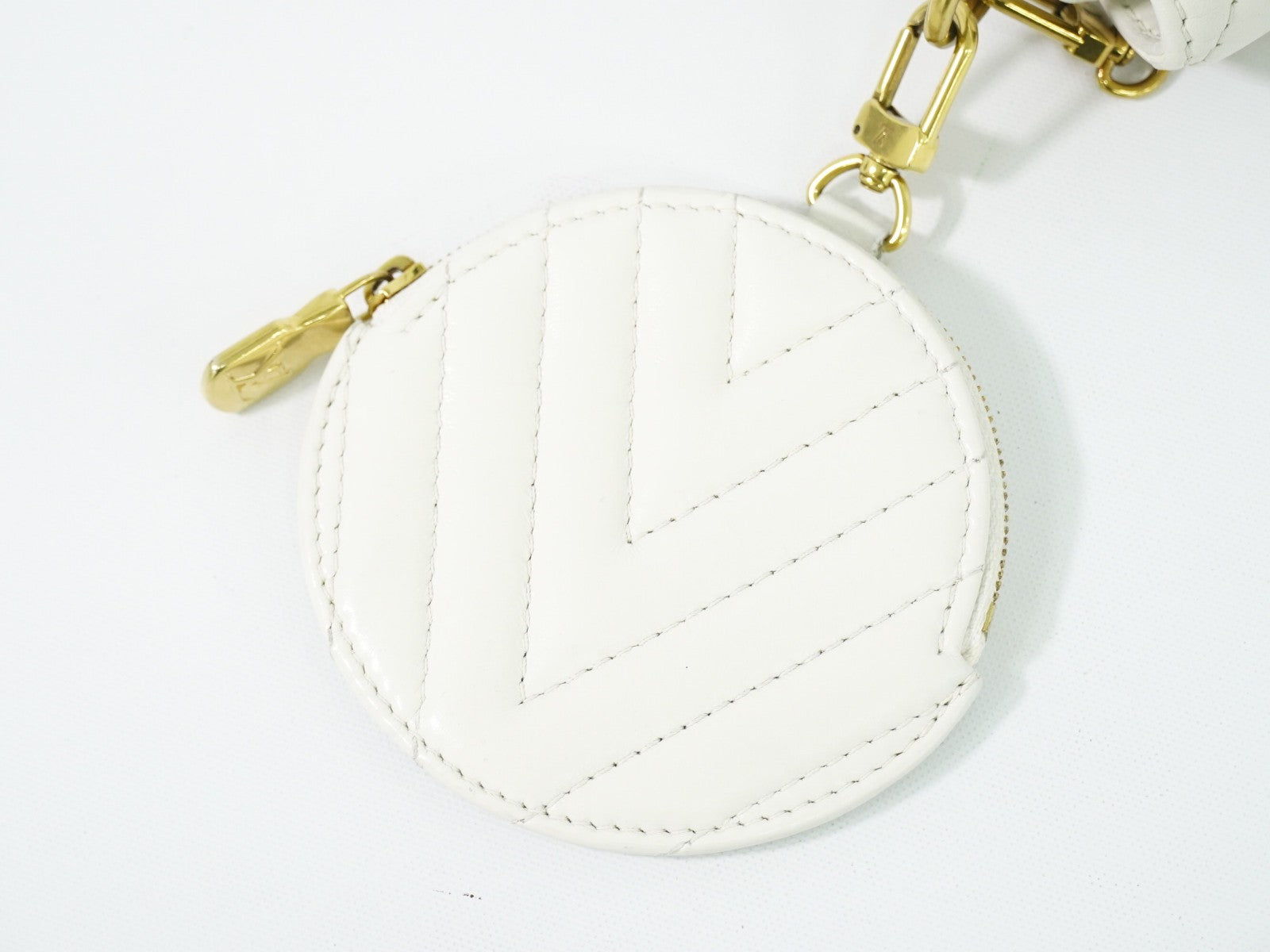 Louis Vuitton New Wave Multi Pochette Quilted Leather White Leather Shoulder Bag Bag (Pre-Owned)