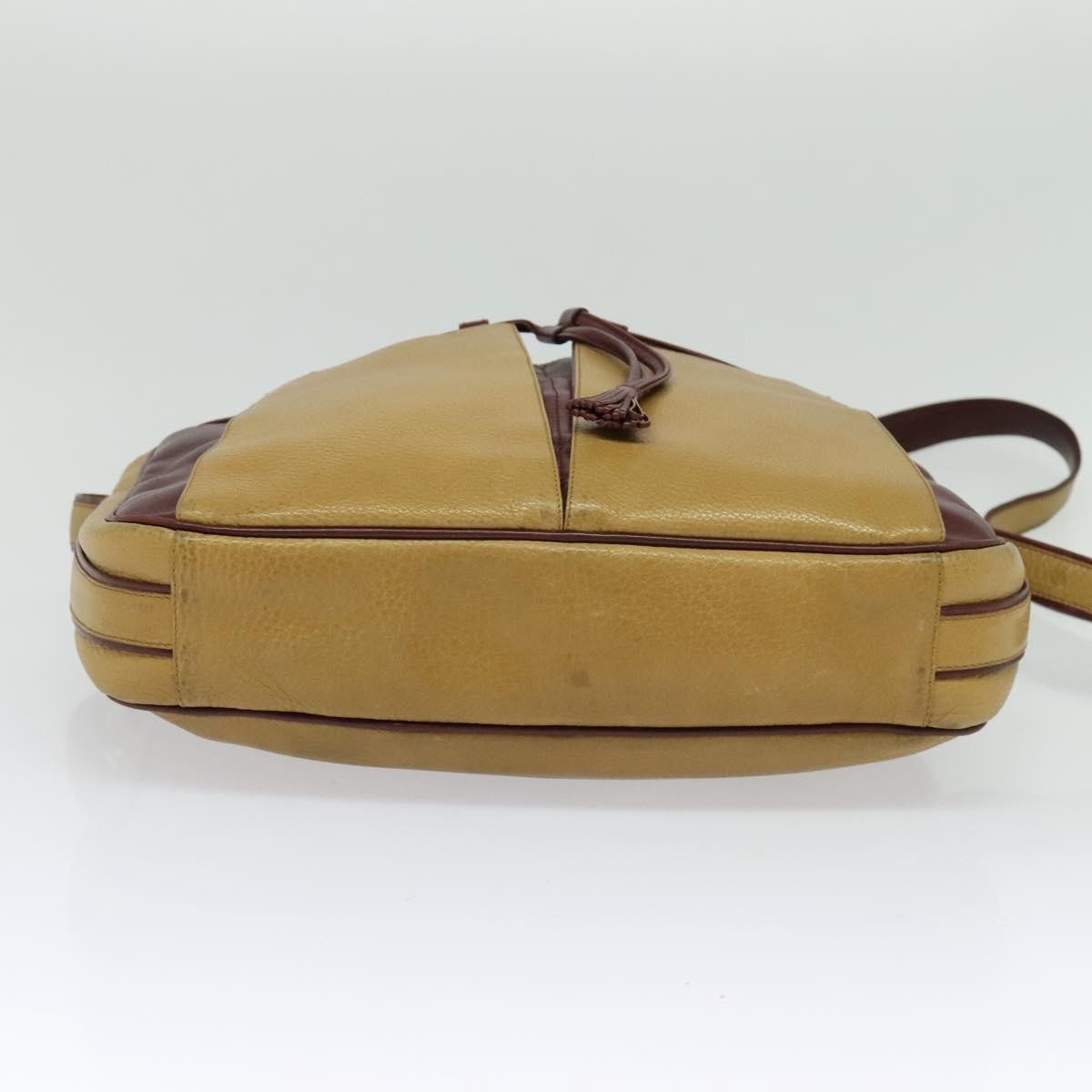 Cartier Tasseled Must De Cartier Leather Yellow Leather Shoulder Bag Bag (Pre-Owned)
