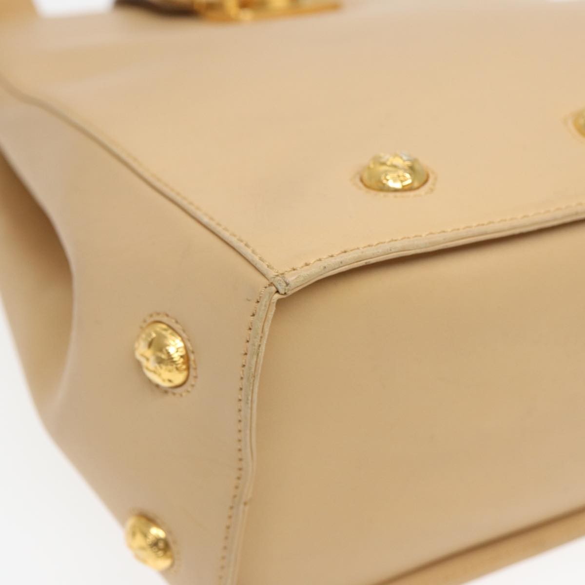 Salvatore Ferragamo Vintage Leather Beige Leather Shoulder Bag Bag (Pre-Owned)