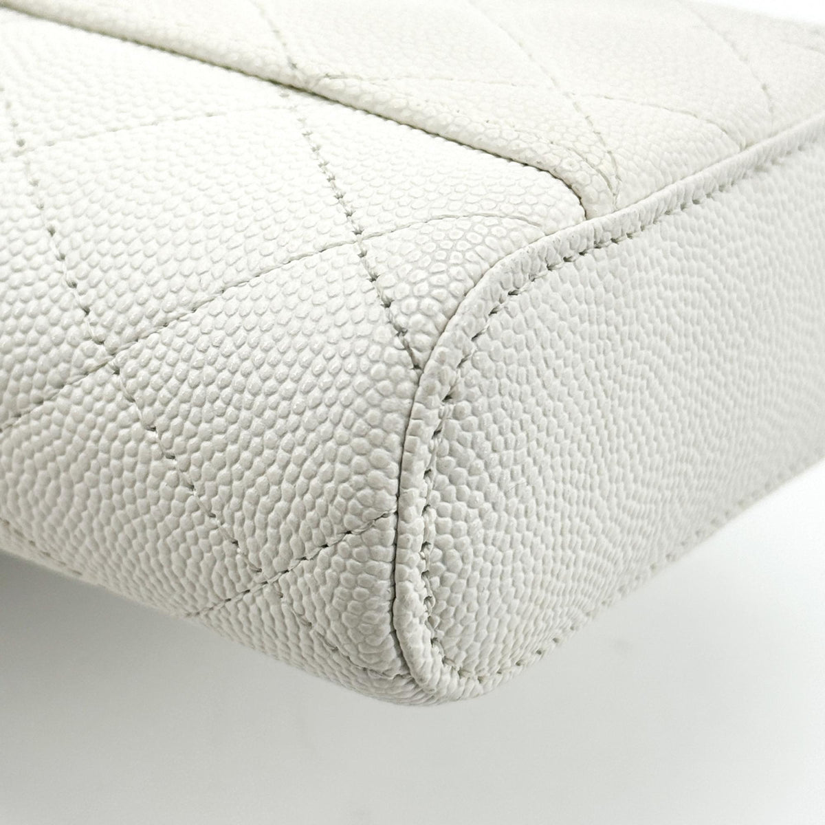 Chanel Vertical Classic Vanity Case With Chain Quilted Caviar White Calfskin Crossbody Bag Bag (Pre-Owned)
