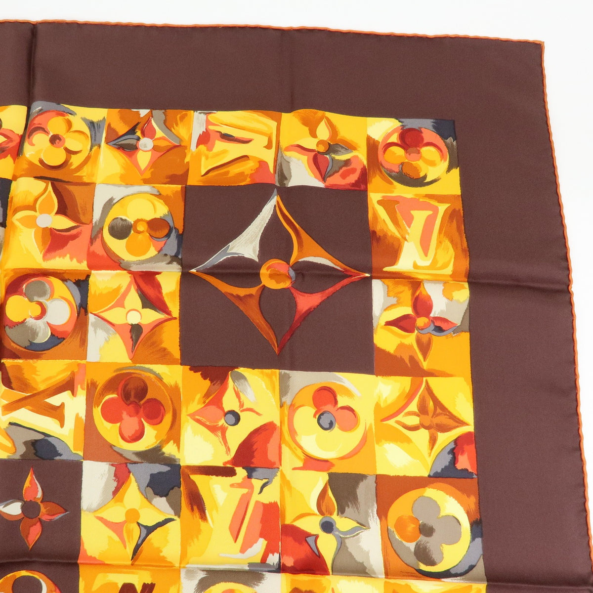 Louis Vuitton Carré Silk Multicolour Silk Scarve & Shawl Accessory (Pre-Owned)
